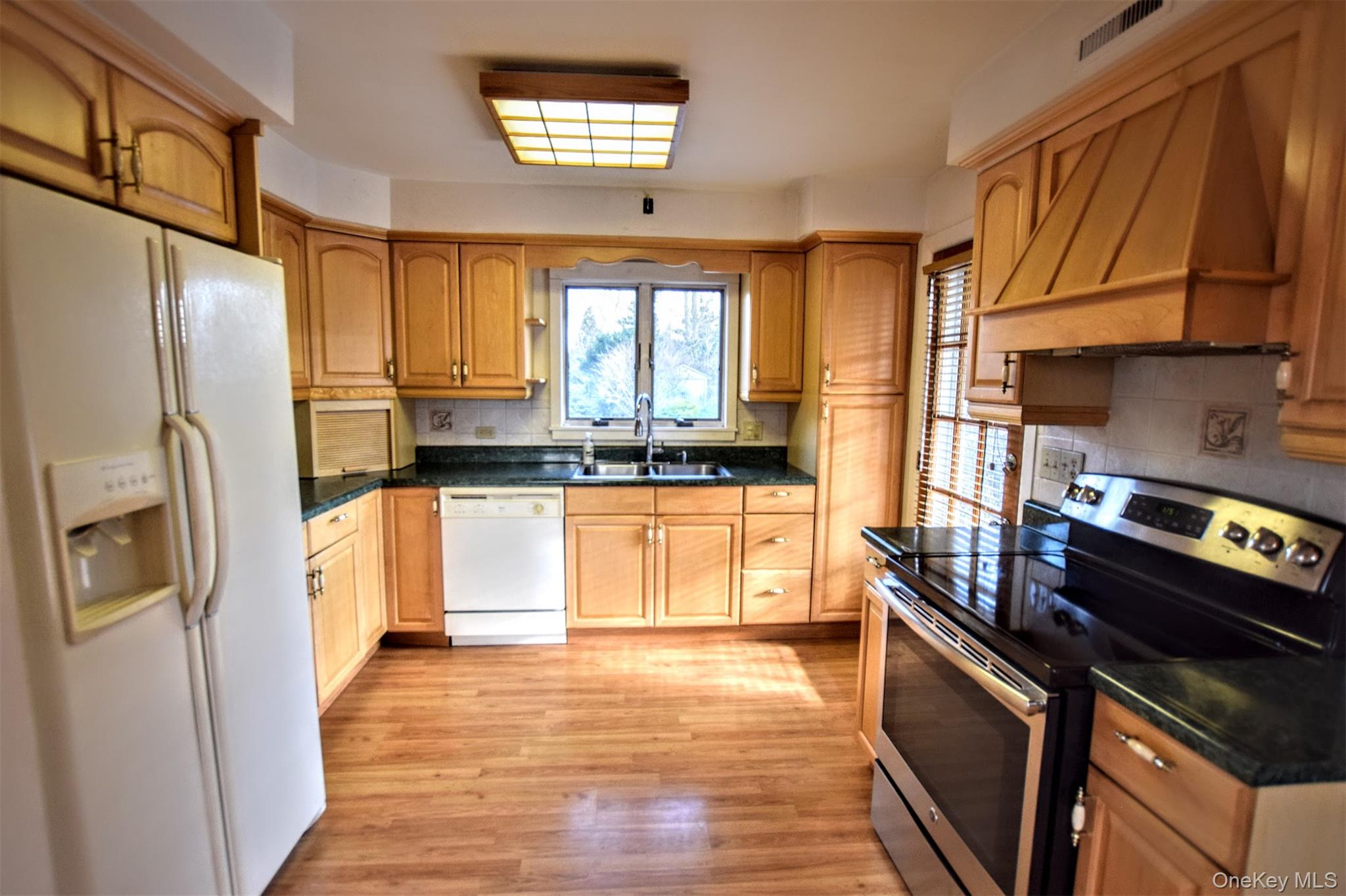 41 Country Club Road, Bellport Village, NY 11713