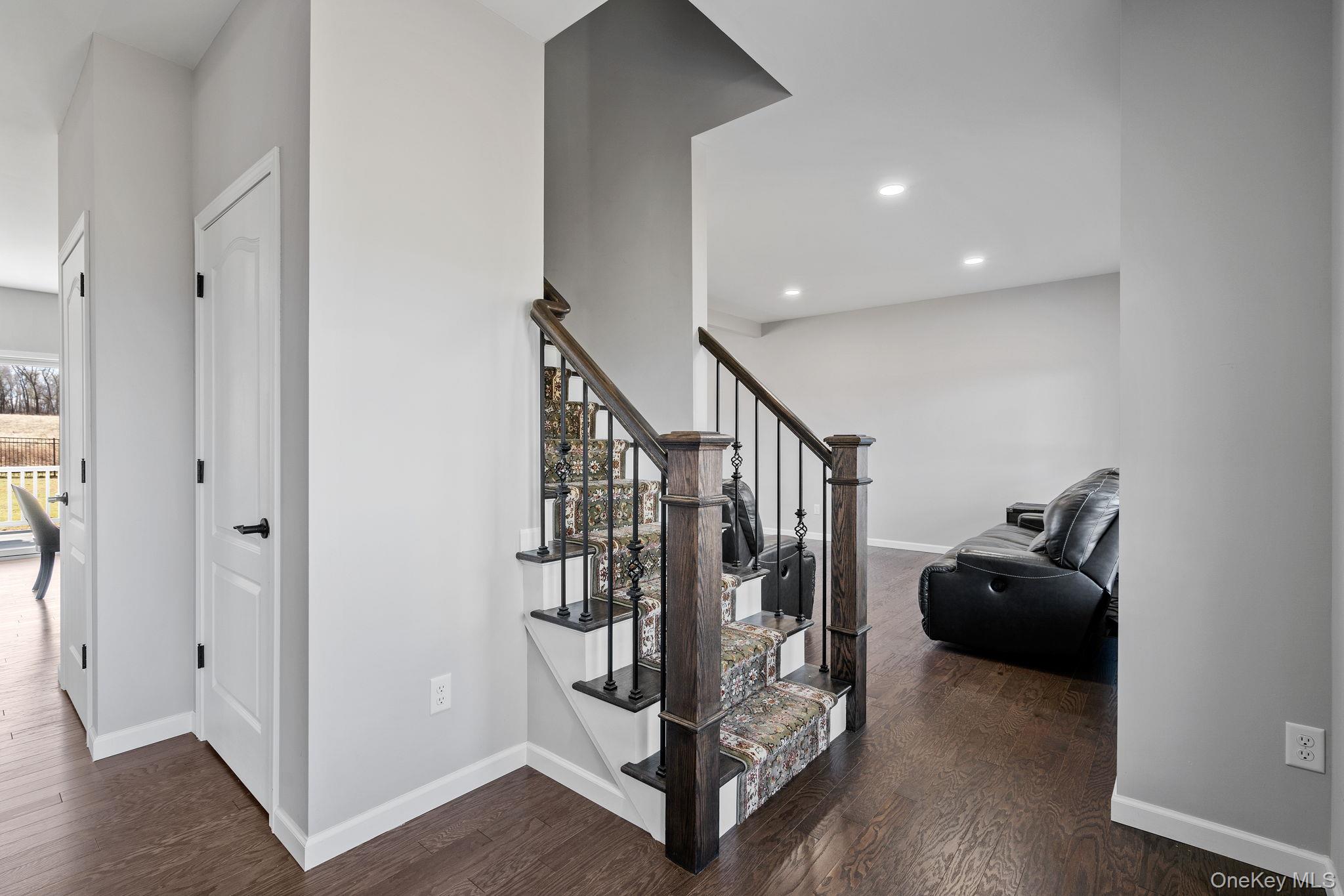 10 Harrier Ridge Drive, Wallkill, NY 12589