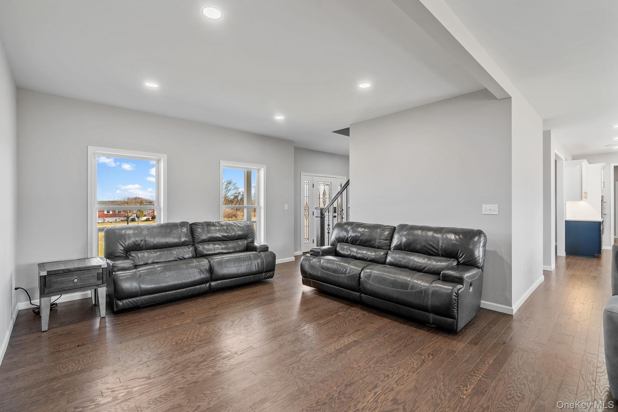 10 Harrier Ridge Drive, Wallkill, NY 12589