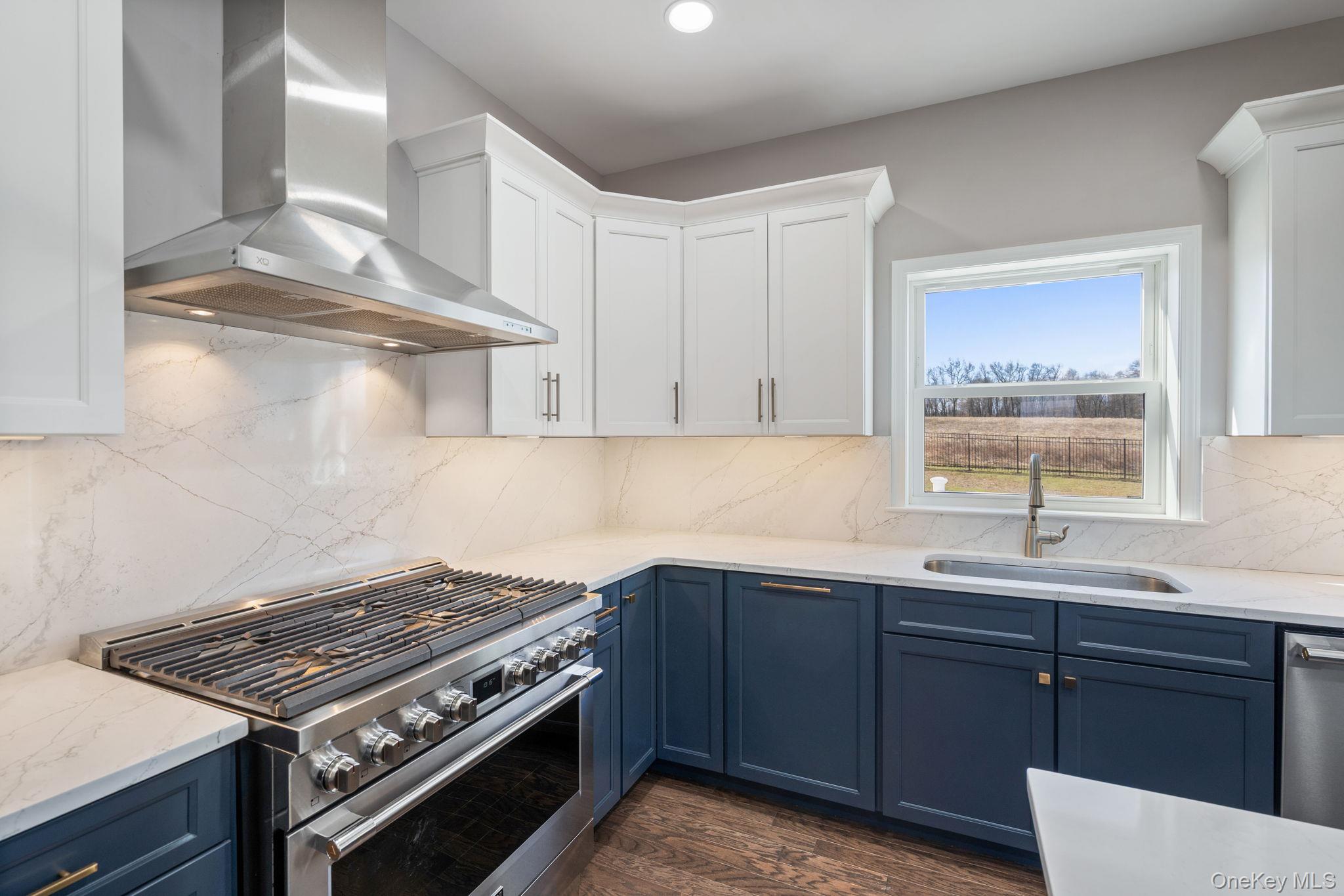 10 Harrier Ridge Drive, Wallkill, NY 12589