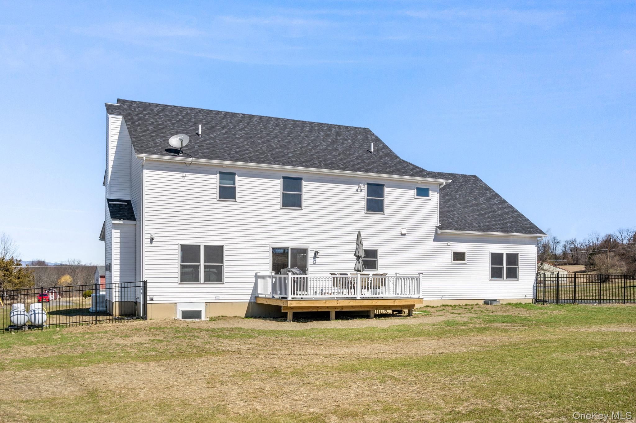 10 Harrier Ridge Drive, Wallkill, NY 12589