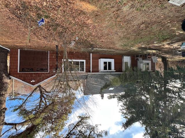 24 Lindner Place, Smithtown, NY 11787