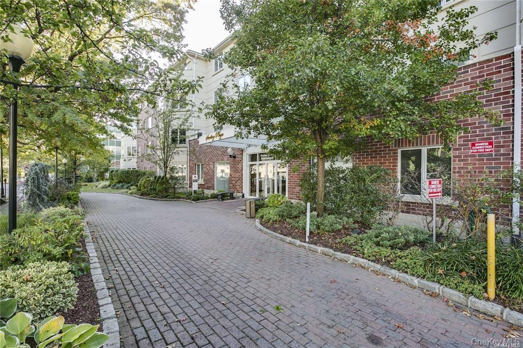 171 GREAT NECK Road # 1N, Great Neck, NY 11021