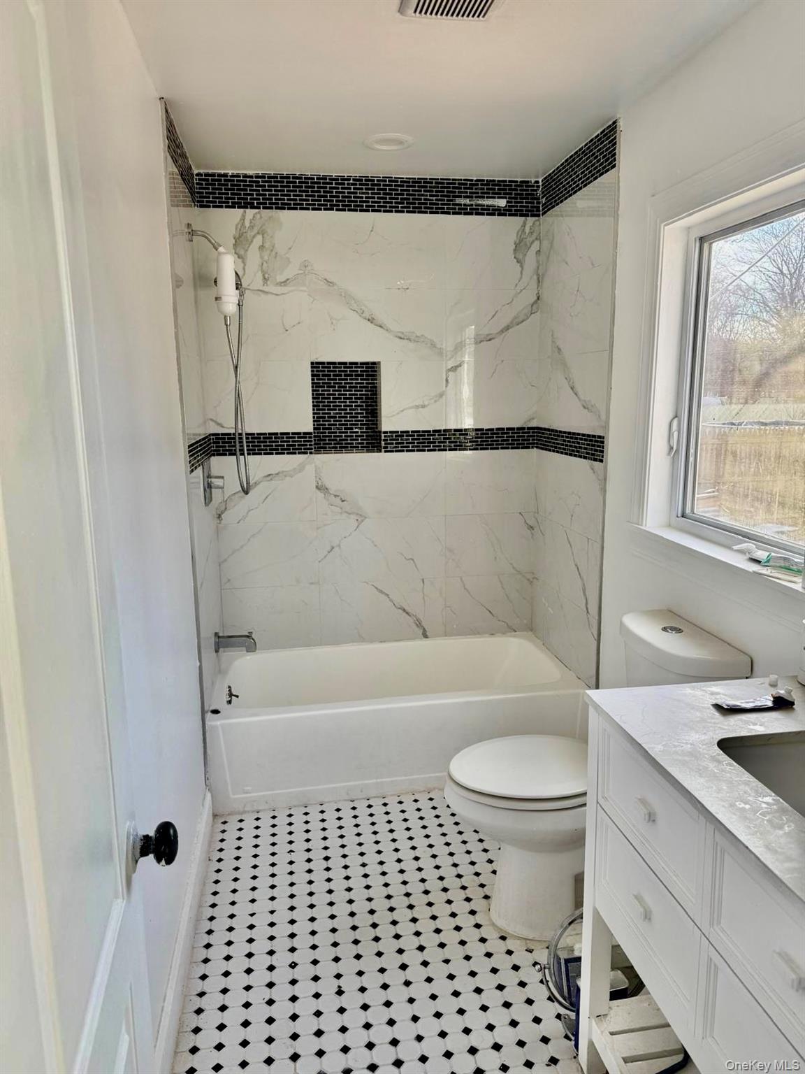 359 Wellwood Drive, Shirley, NY 11967