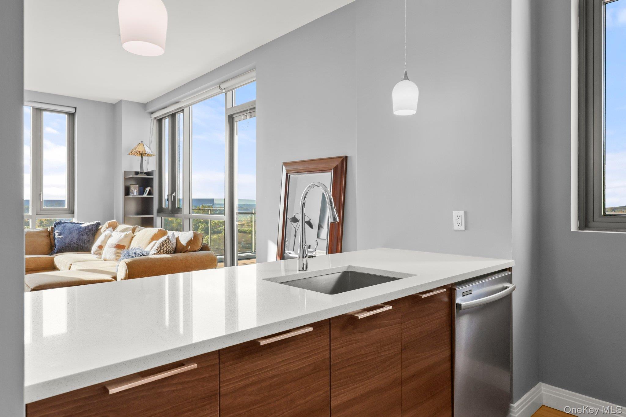 701 Ridge Hill Boulevard # PHF, Yonkers, NY 10710