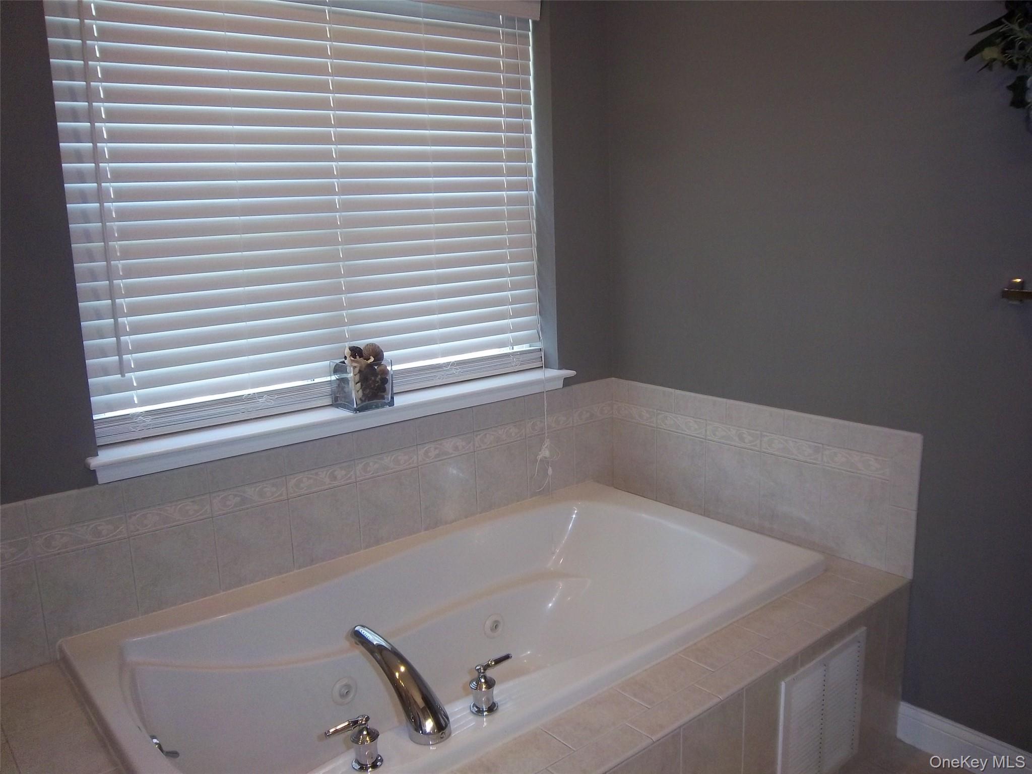 36 Briarbrook Drive, Briarcliff Manor, NY 10510