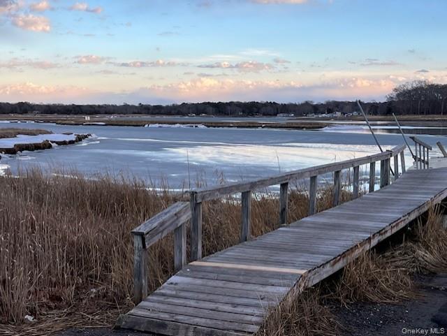 84 Point Road, Flanders, NY 11901