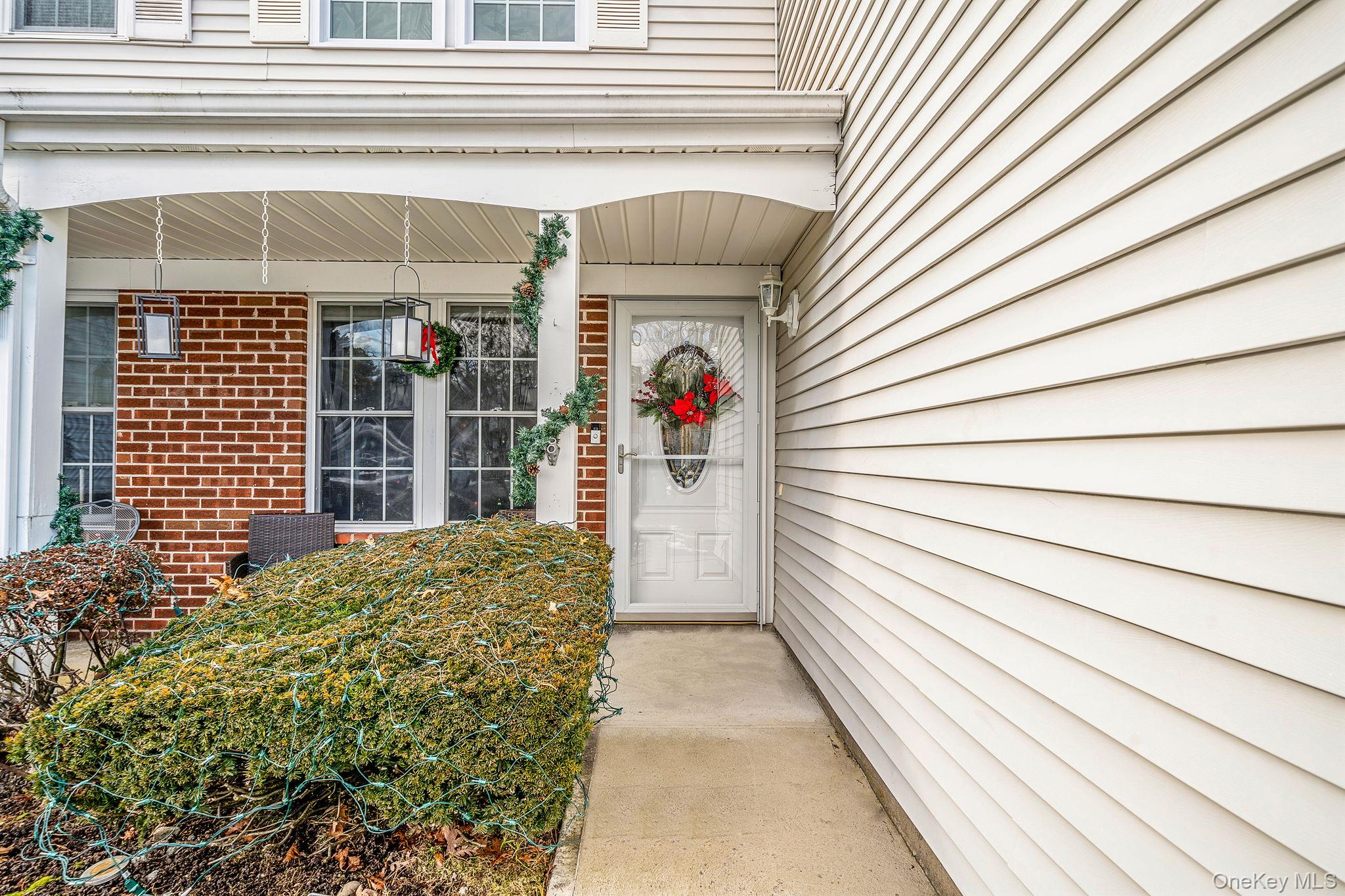 189 Haddon Hollow Court, Middle Island, NY 11953