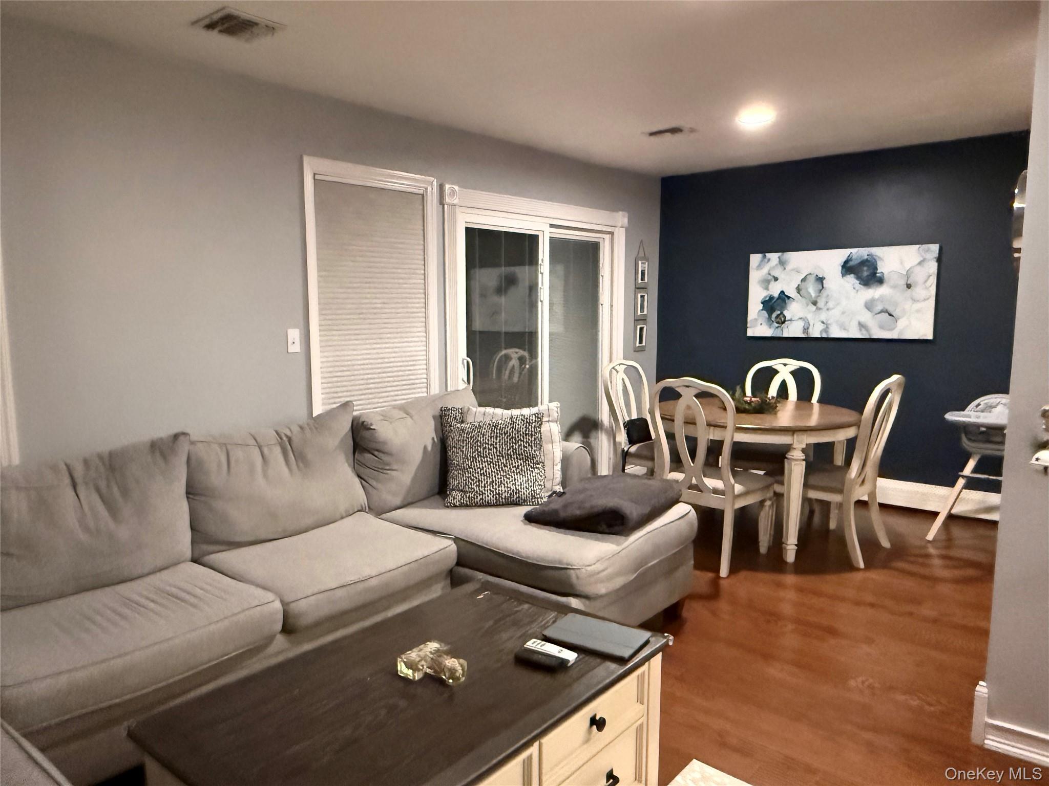 189 Haddon Hollow Court, Middle Island, NY 11953