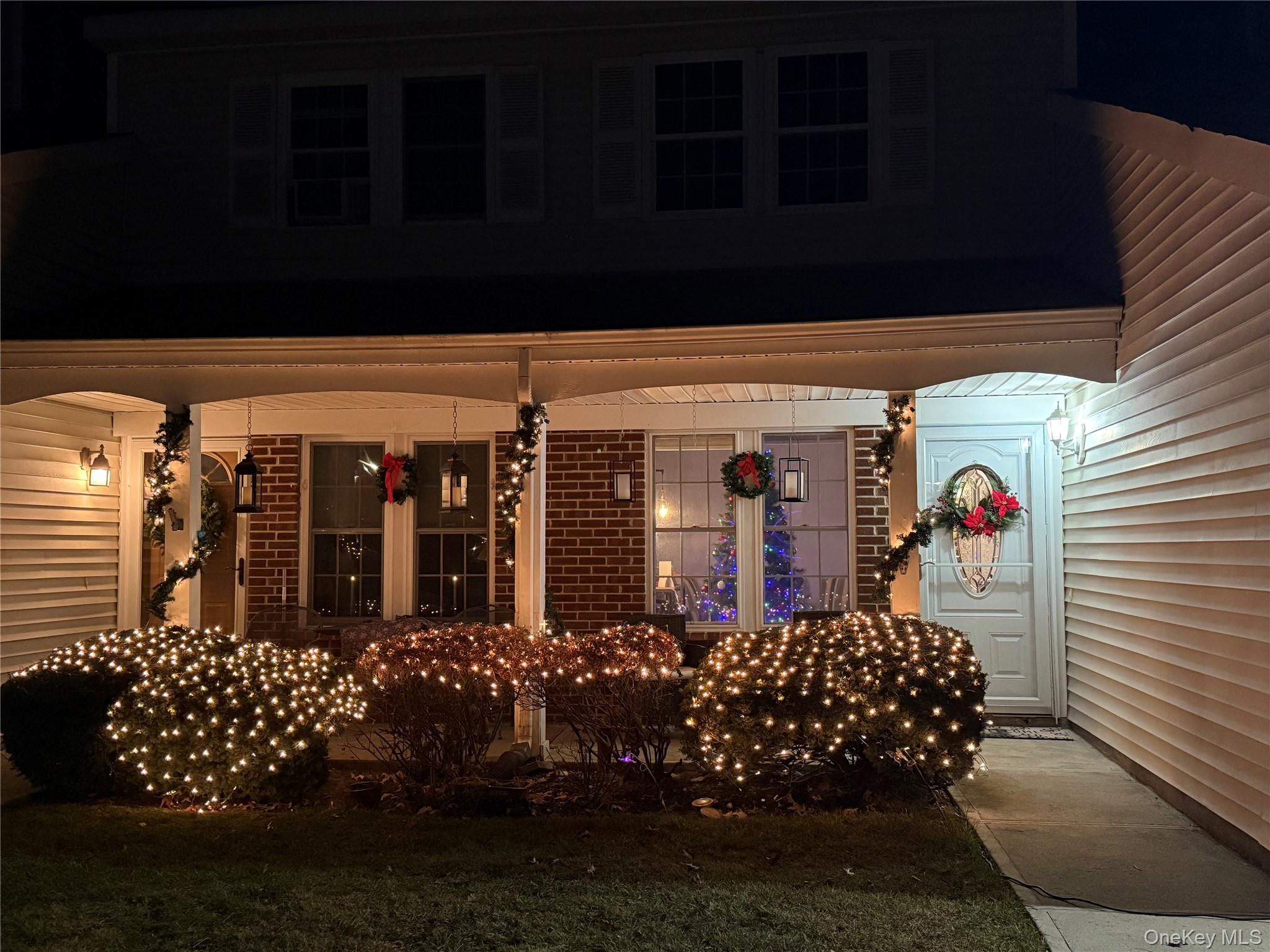 189 Haddon Hollow Court, Middle Island, NY 11953