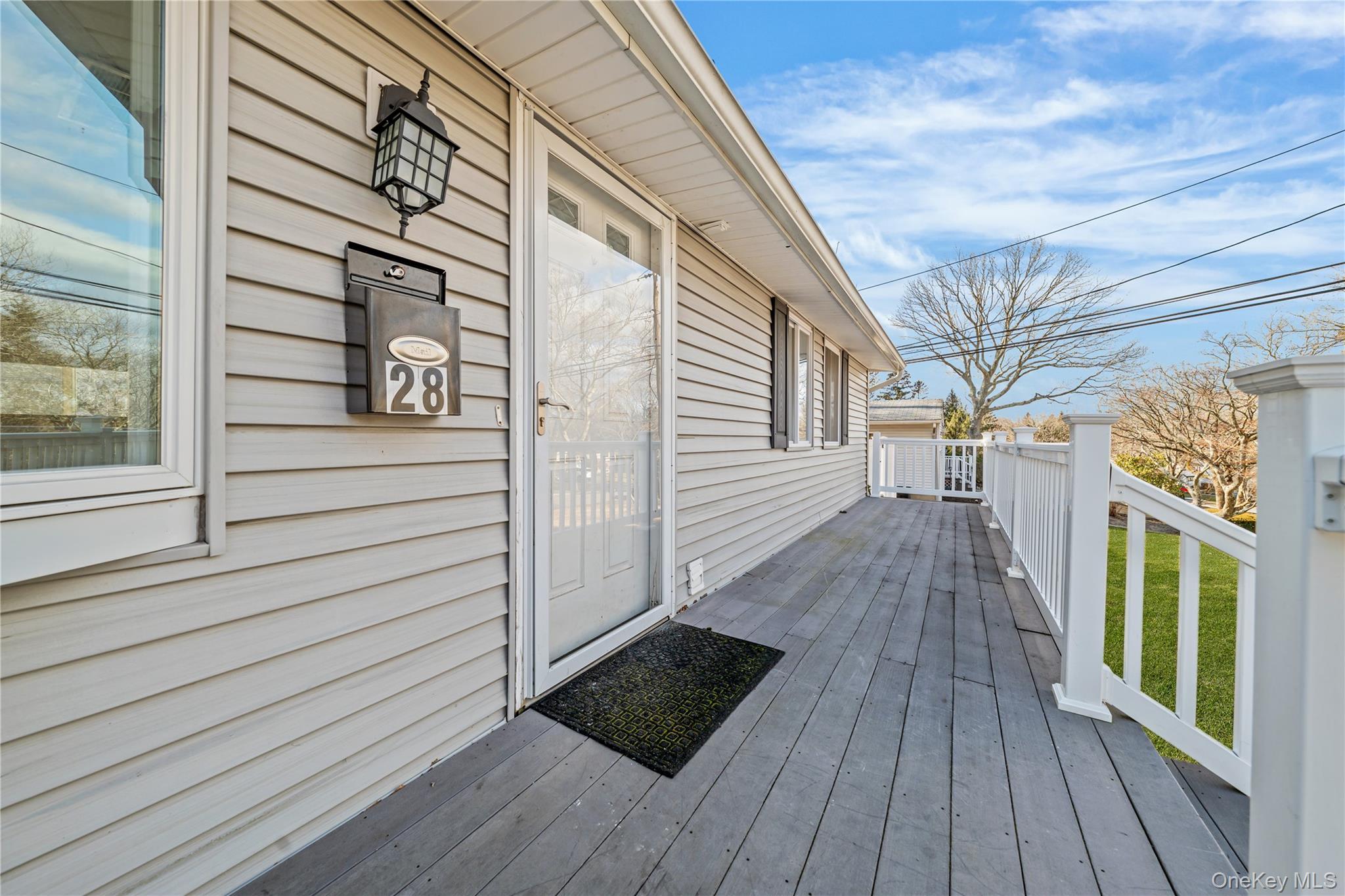 28 Ellen Place, Kings Park, NY 11754