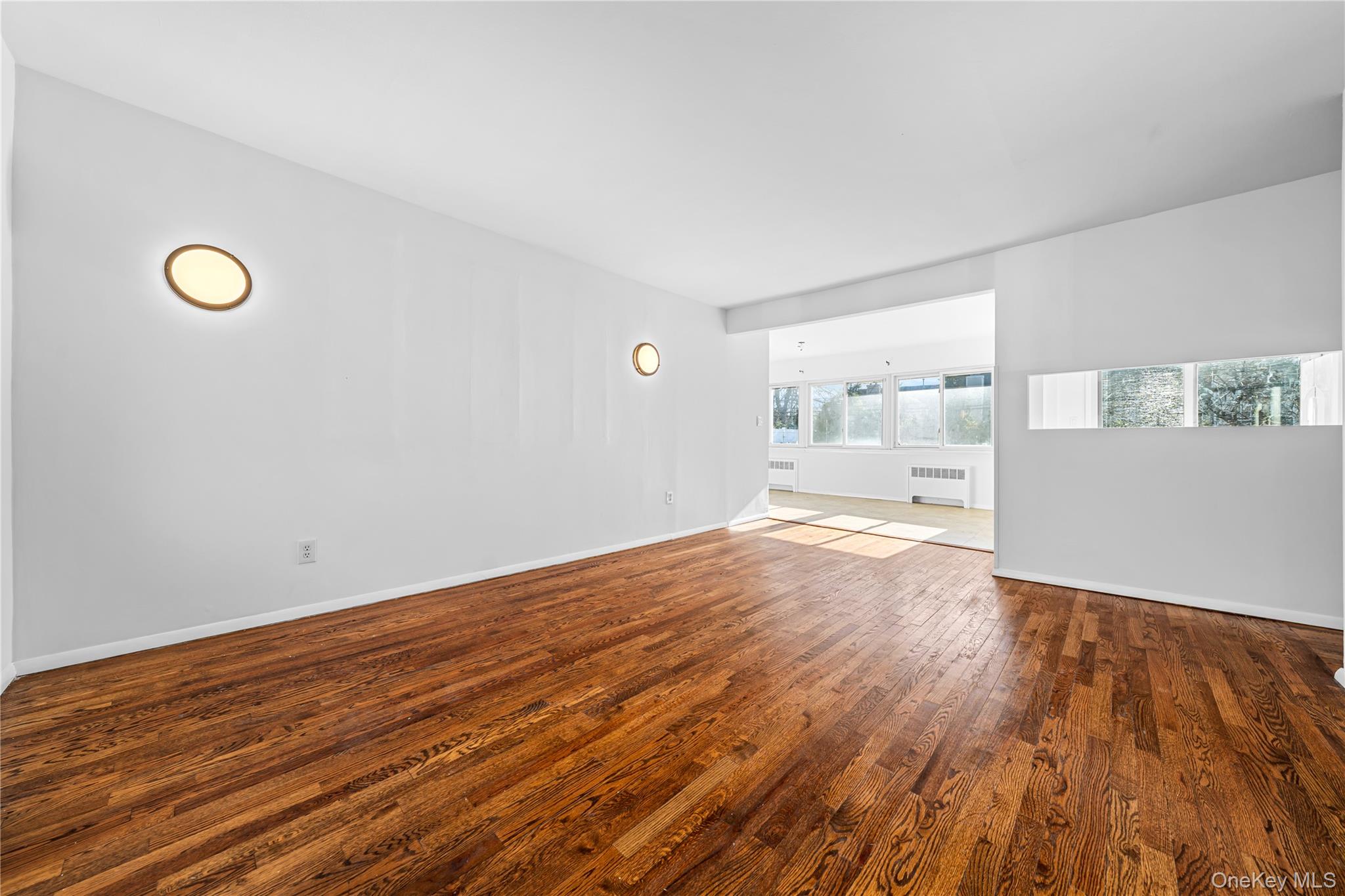 28 Ellen Place, Kings Park, NY 11754