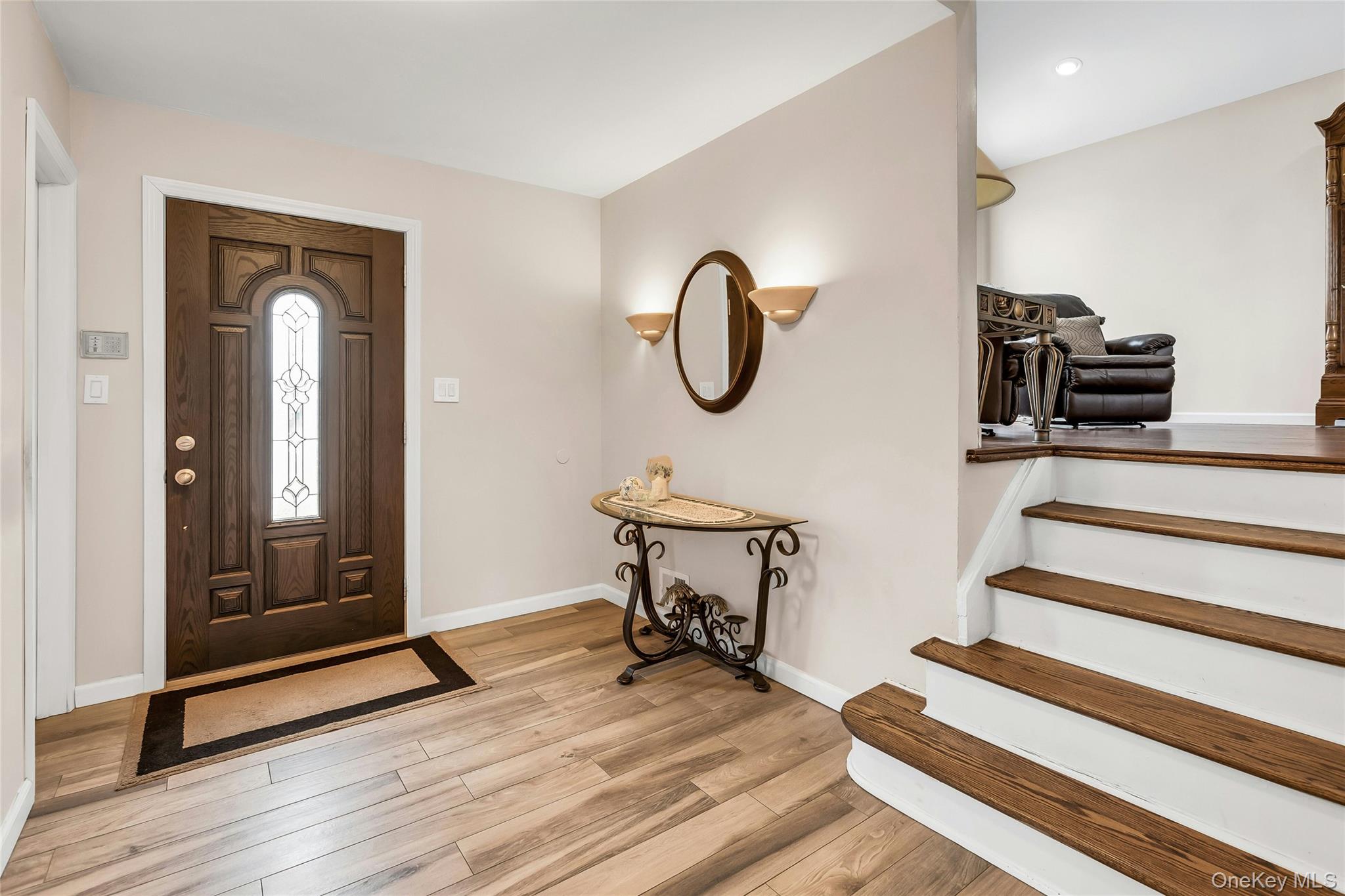 360 Locust Avenue, Oakdale, NY 11769