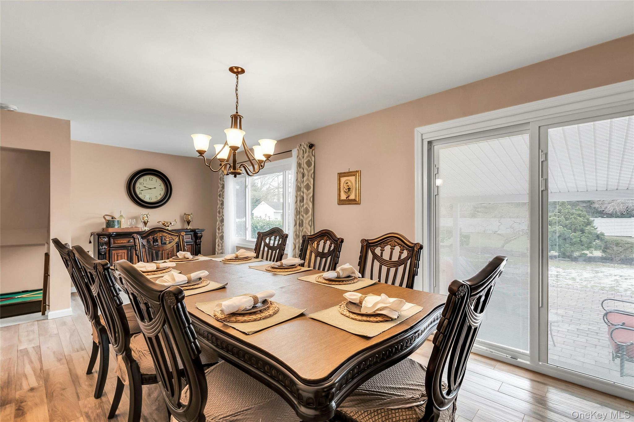 360 Locust Avenue, Oakdale, NY 11769