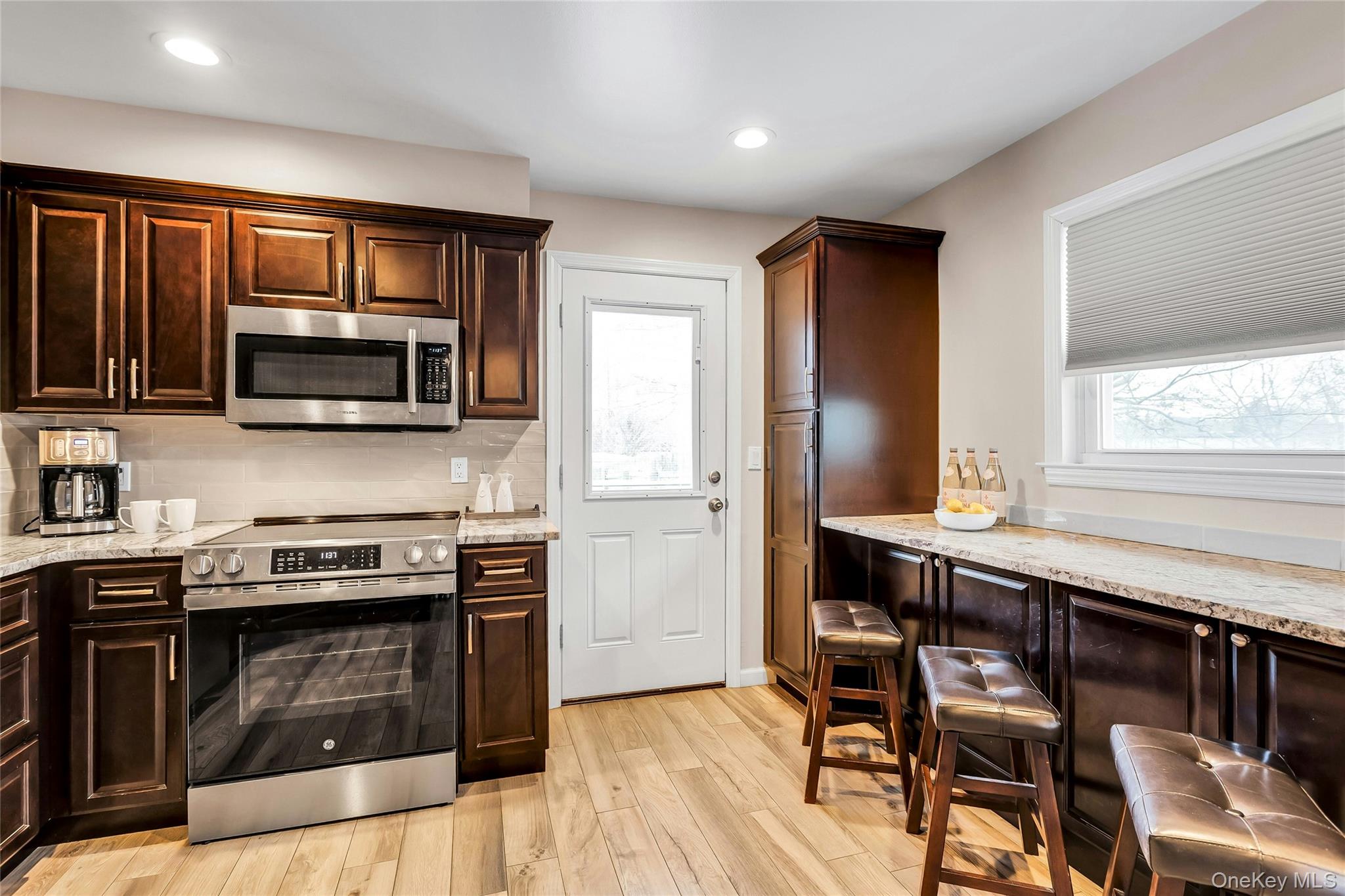 360 Locust Avenue, Oakdale, NY 11769