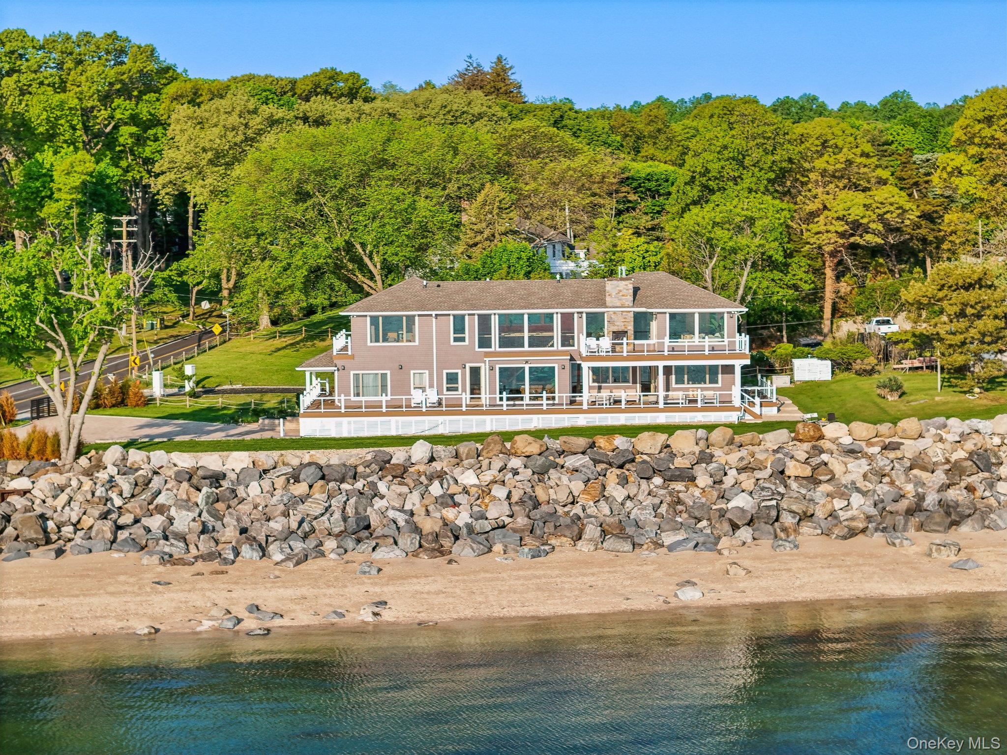 516 Asharoken Avenue, Northport, NY 11768