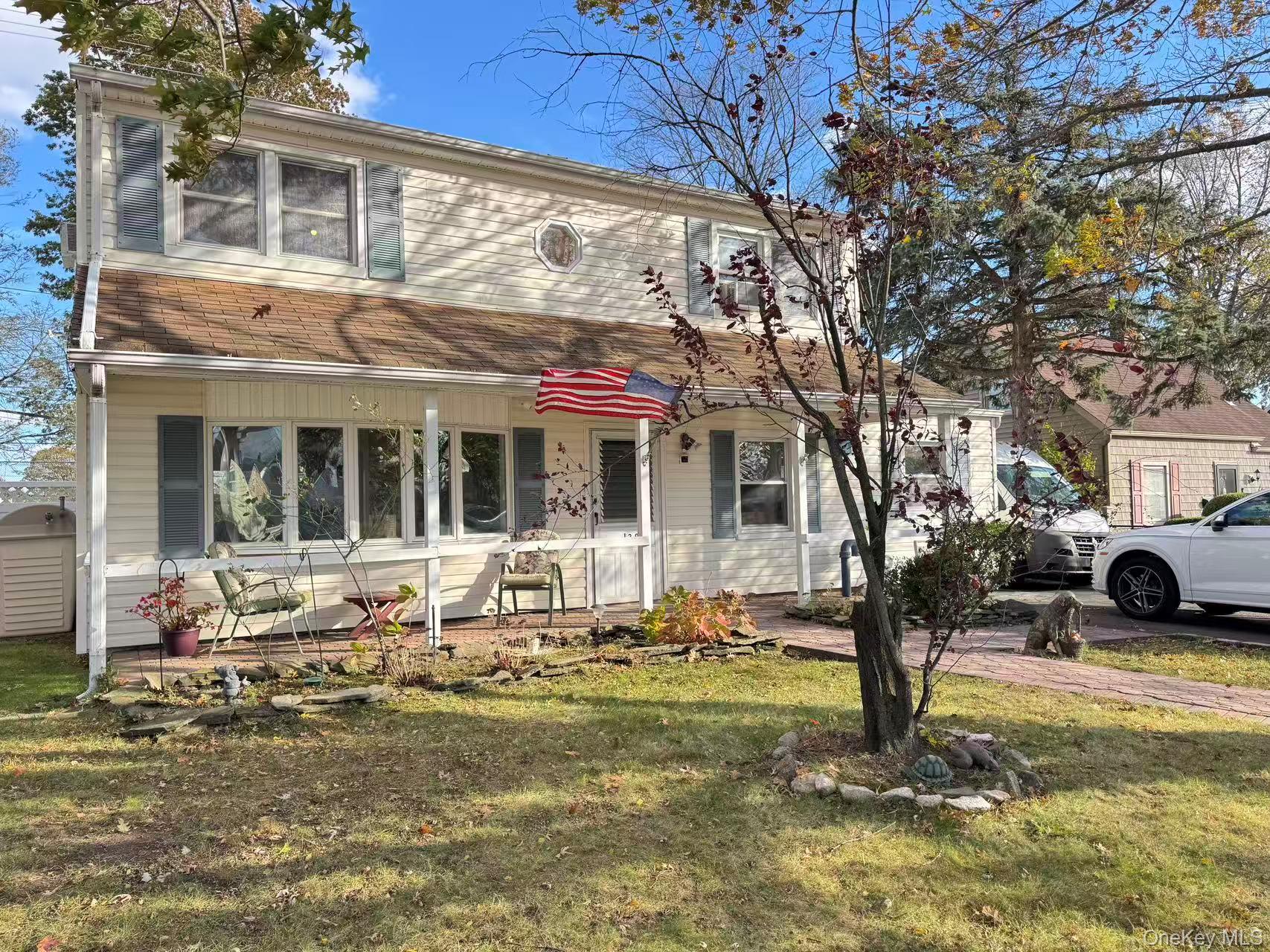 129 Spring Lane, Levittown, NY 11756