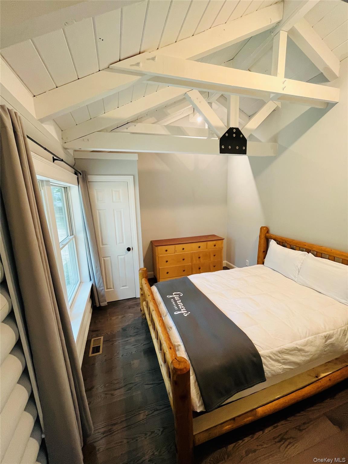 1710 Gull Pond Lane, Greenport, NY 11944