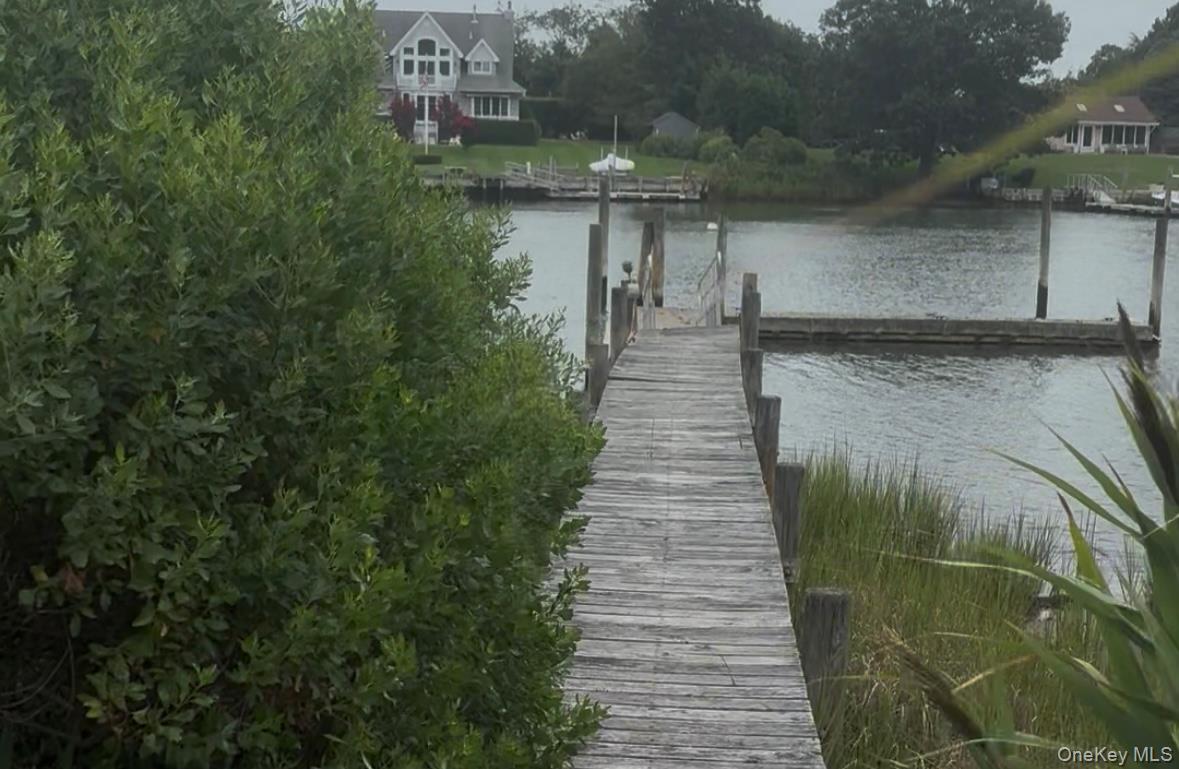 1710 Gull Pond Lane, Greenport, NY 11944