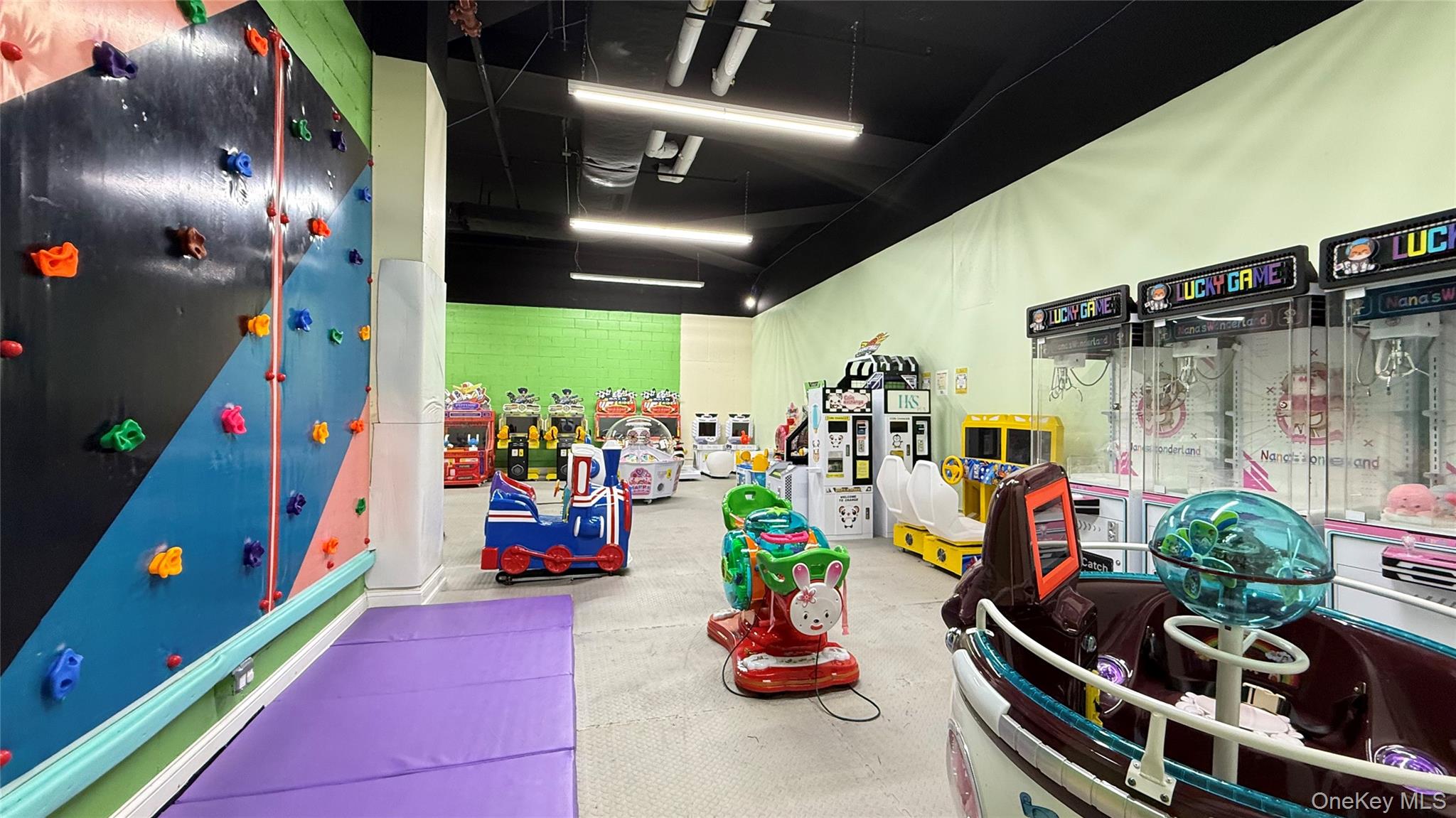 9501 37th Avenue # CA, Jackson Heights, NY 11372