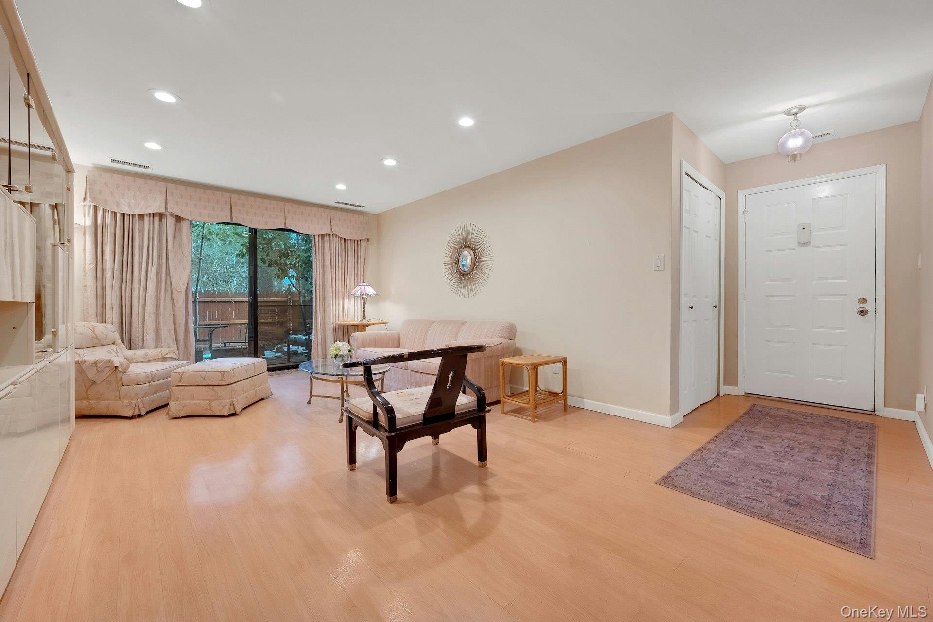 16 Bronxville Glen Drive # 14, Bronxville, NY 10708