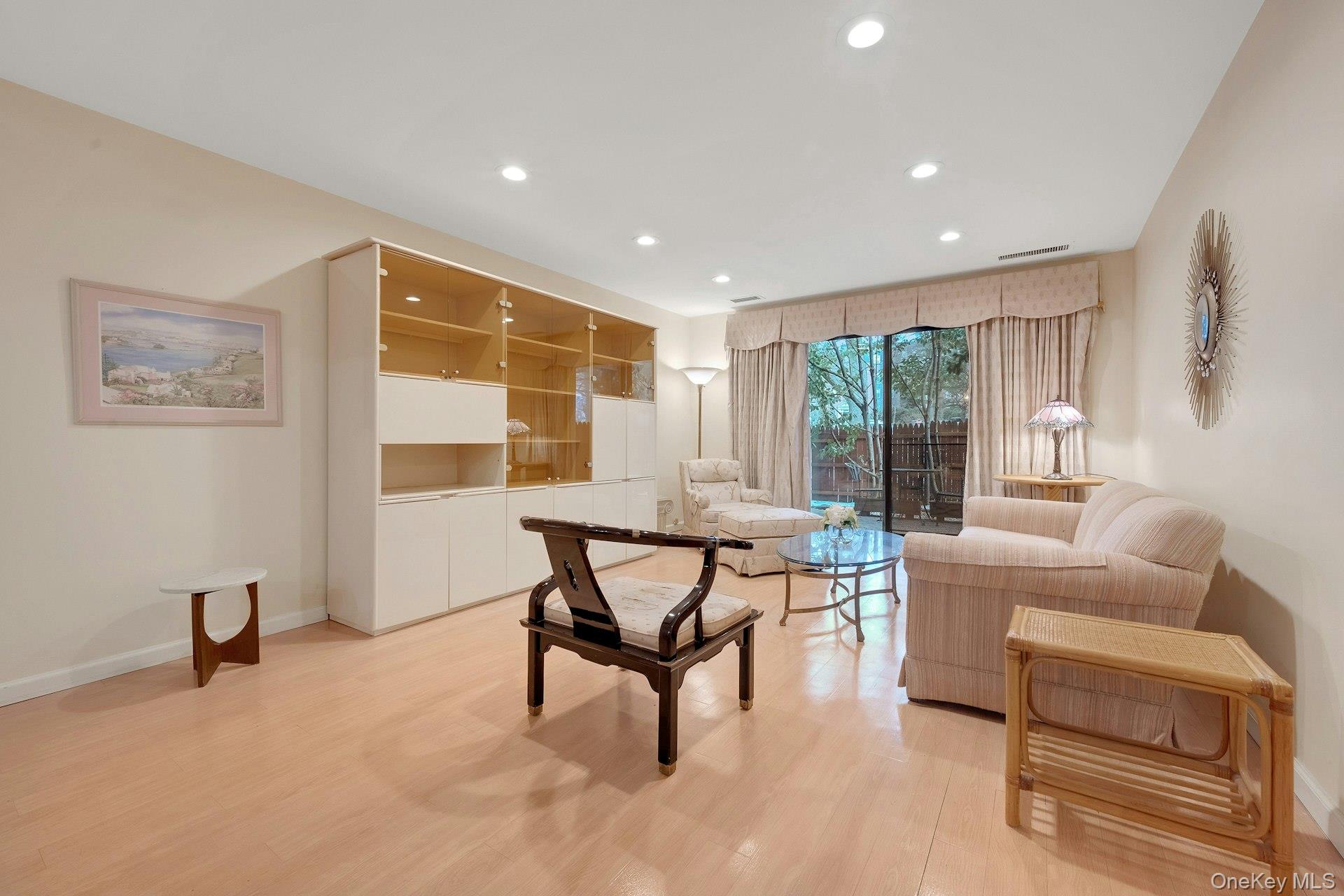 16 Bronxville Glen Drive # 14, Bronxville, NY 10708