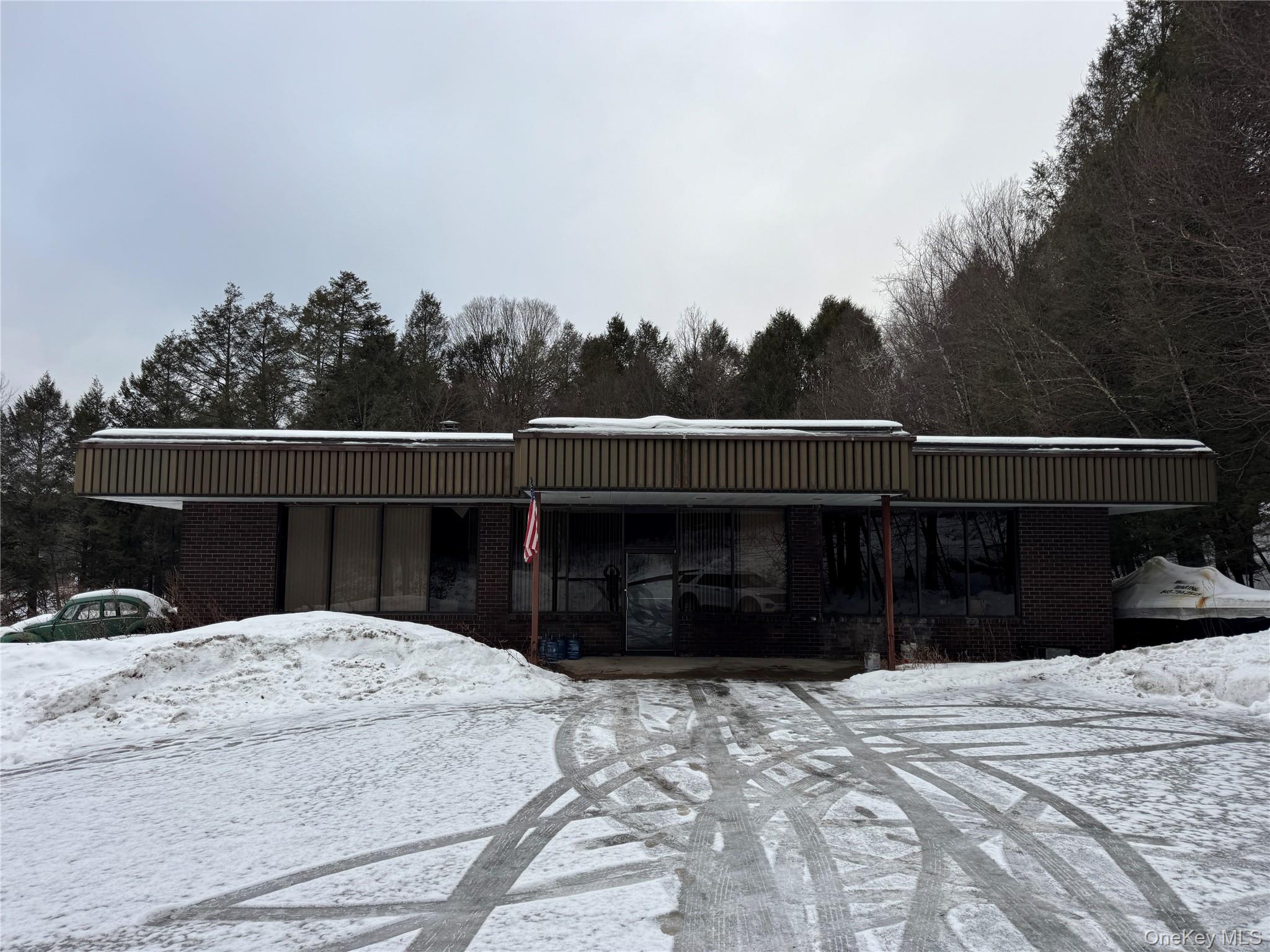 13 183B Road, Swan Lake, NY 12720