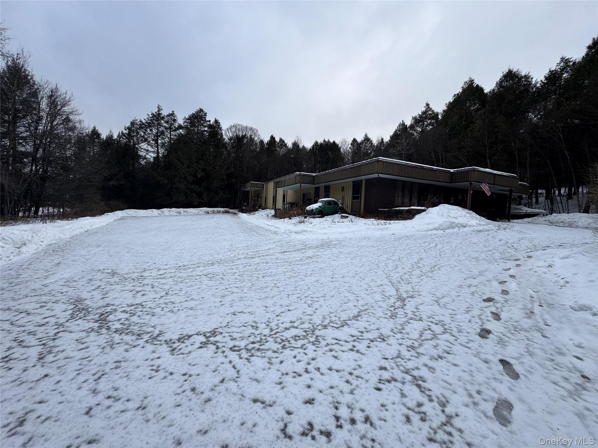 13 183B Road, Swan Lake, NY 12720