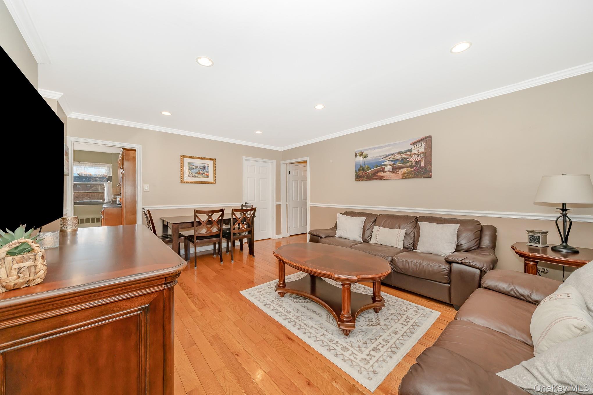 86-40 155th # 1R, Howard Beach, NY 11414