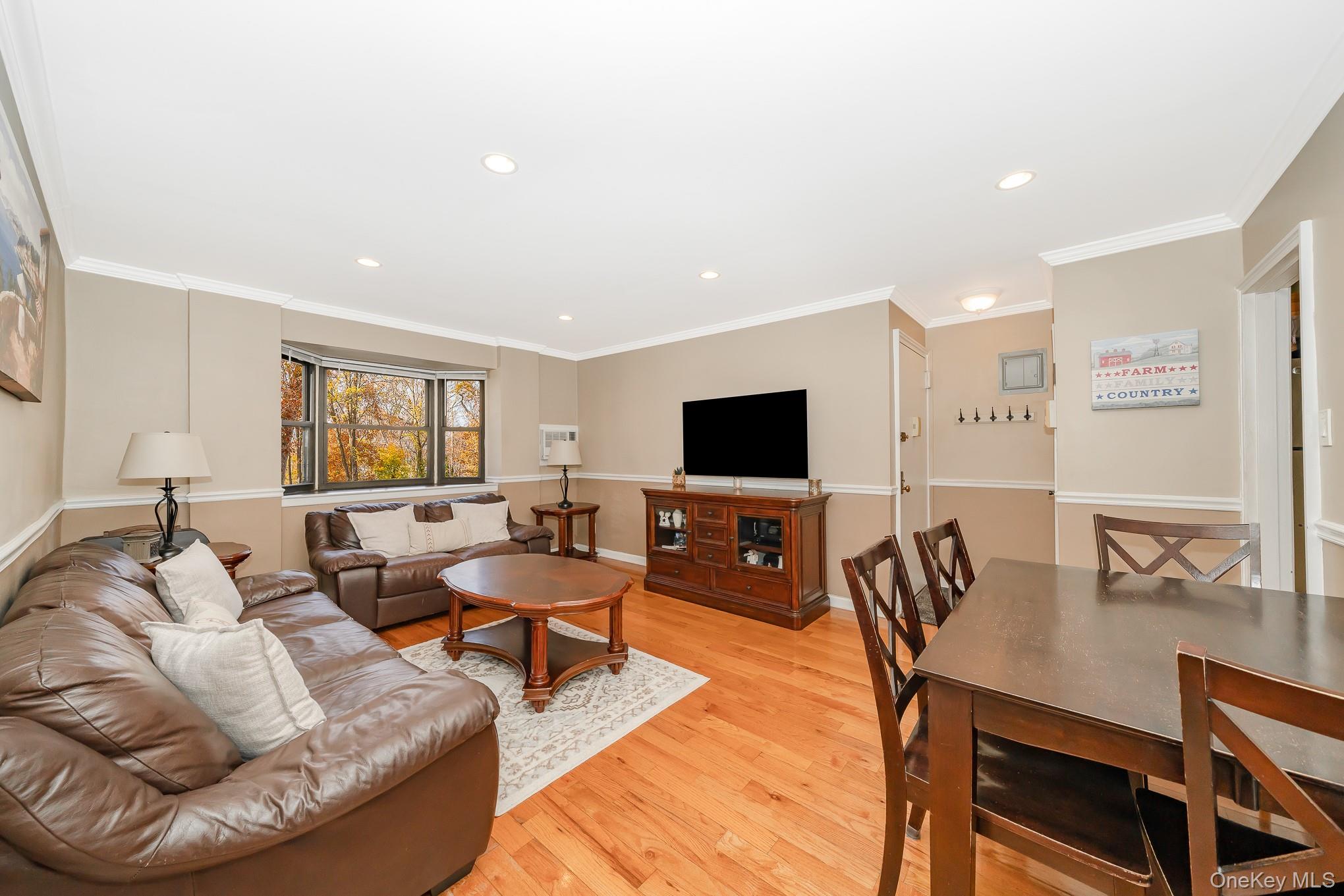 86-40 155th # 1R, Howard Beach, NY 11414