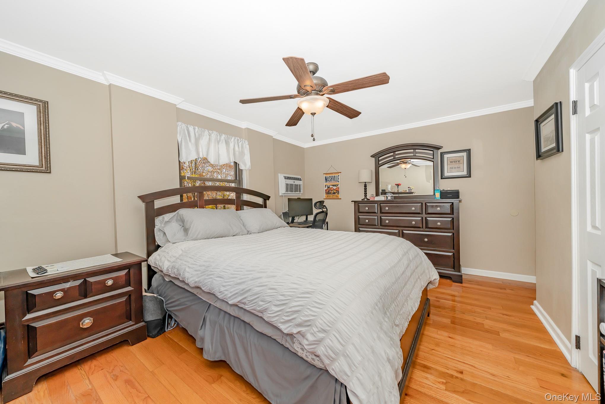 86-40 155th # 1R, Howard Beach, NY 11414