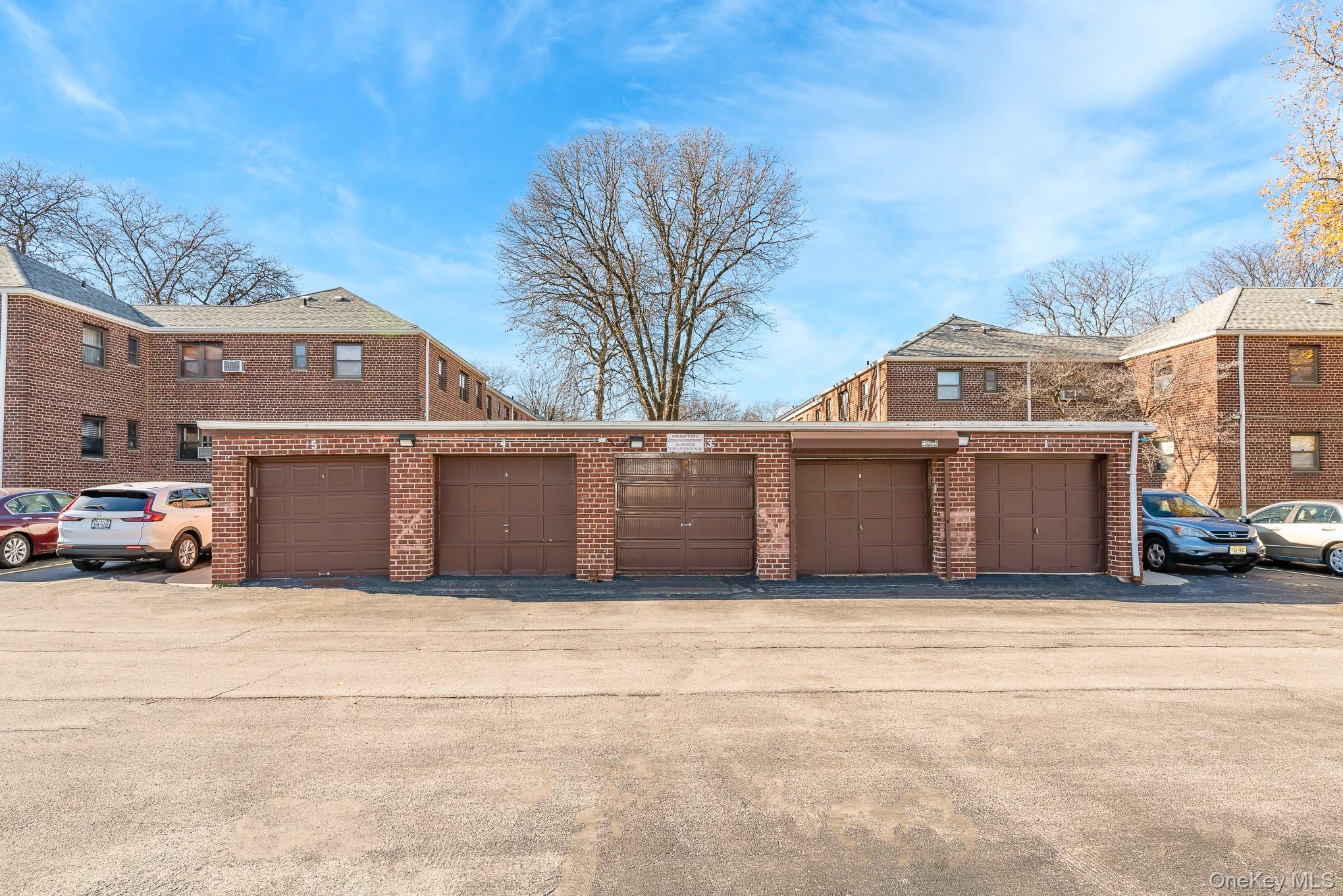 86-40 155th # 1R, Howard Beach, NY 11414