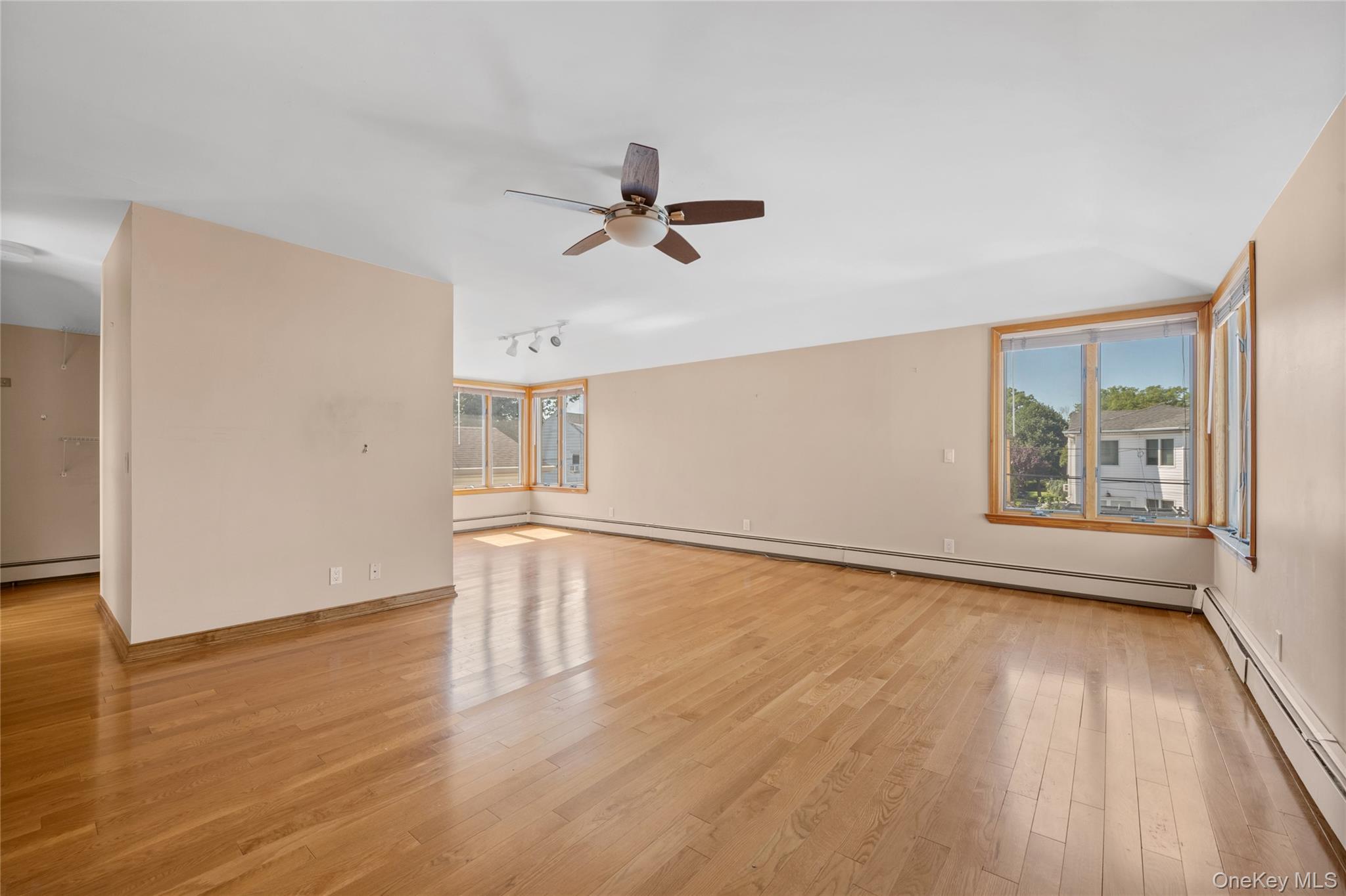 145-53 9 Avenue, Whitestone, NY 11357