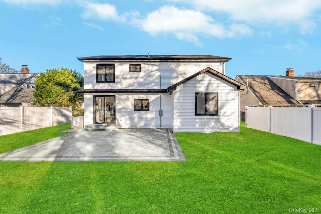 126 Rim Lane, Hicksville, NY 11801