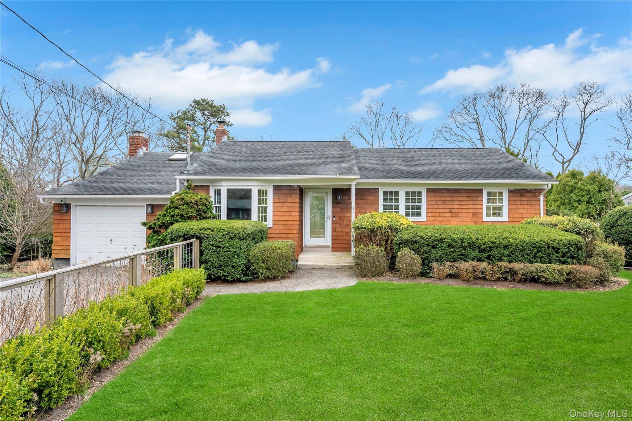 8 Lovell Road, Hampton Bays, NY 11946