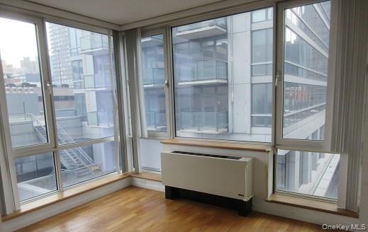 635 W 42 Street # 5F, New York (Manhattan), NY 10036