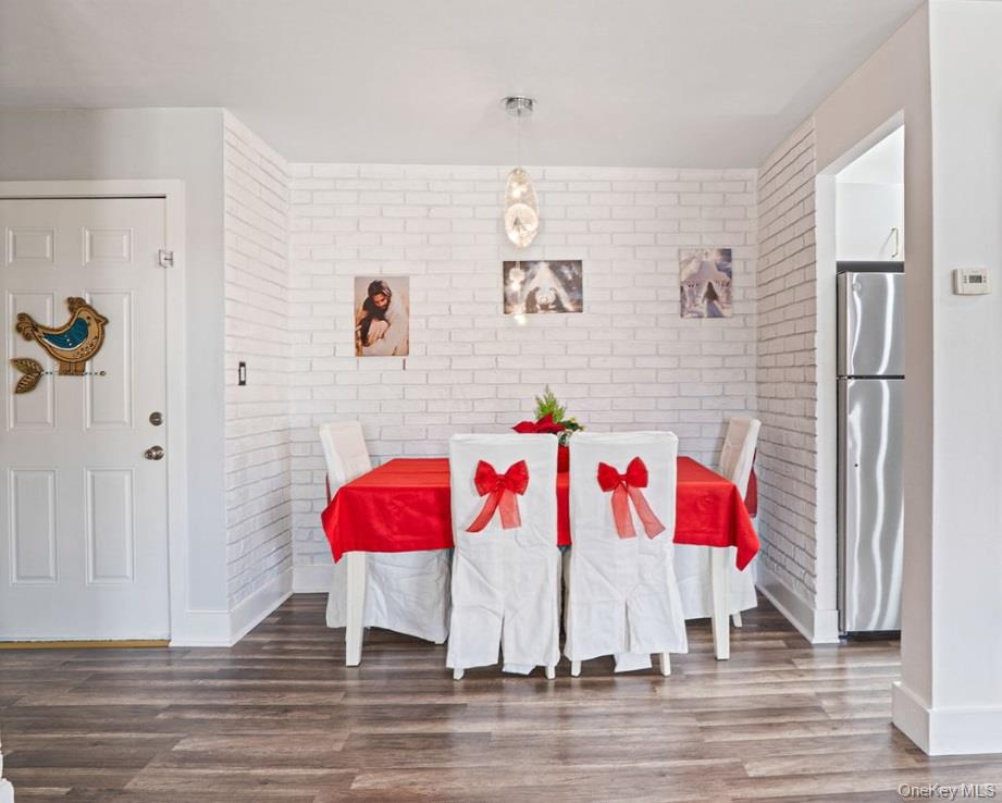 460 Old Town Road # 5L, Port Jefferson Station, NY 11776