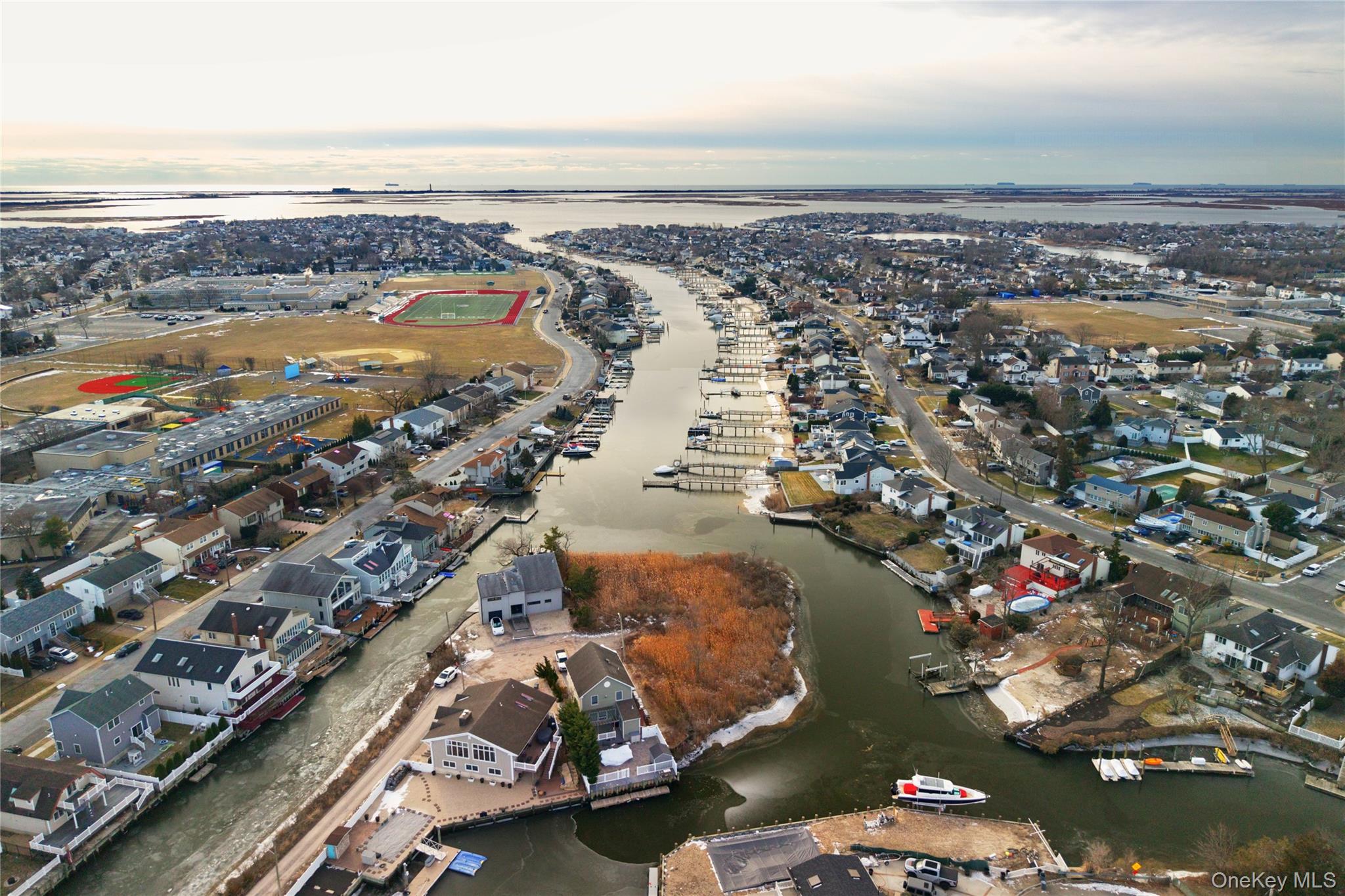 6 Island Plaza, Bellmore, NY 11710