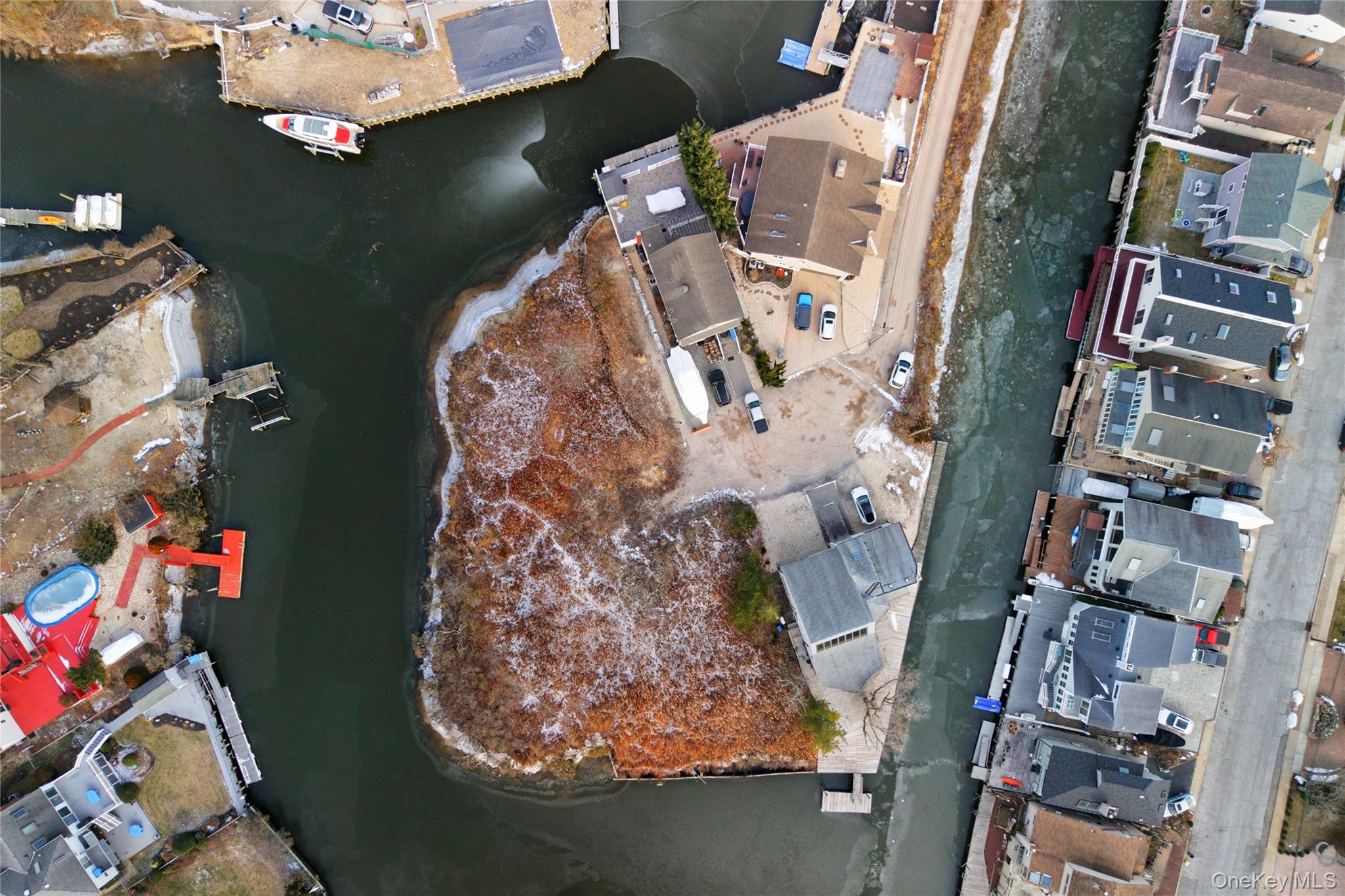 6 Island Plaza, Bellmore, NY 11710