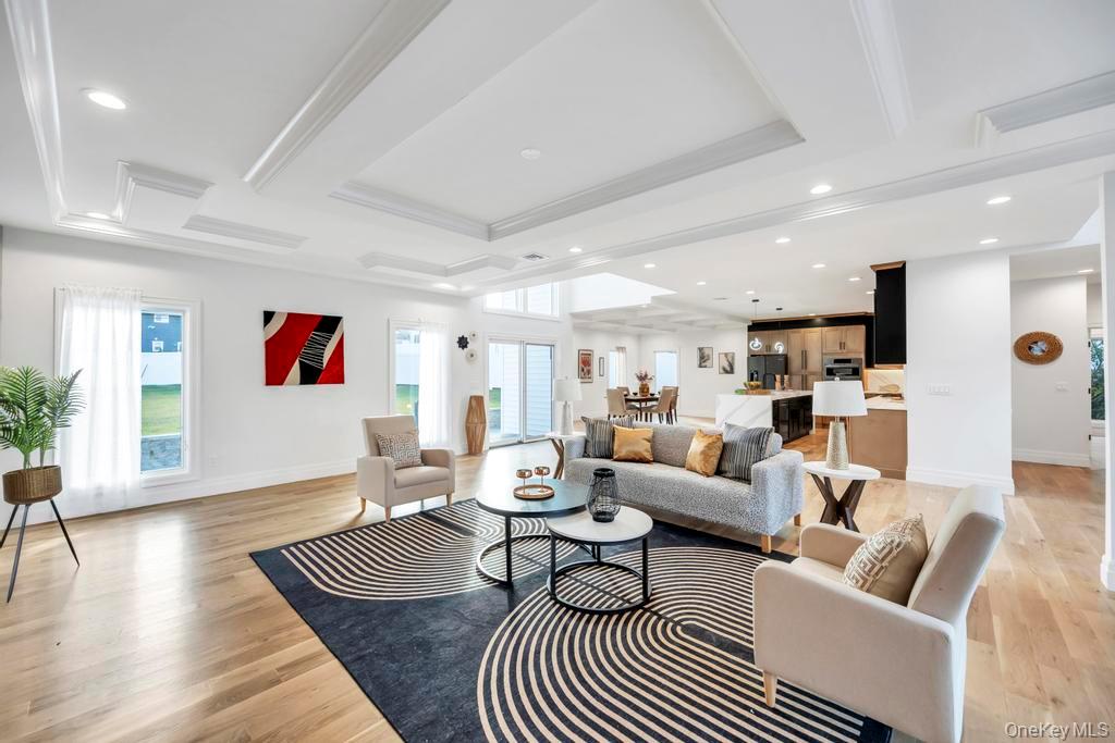 61 Stephen Drive, Plainview, NY 11803