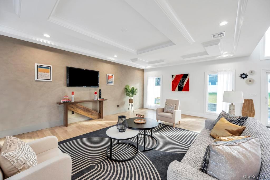 61 Stephen Drive, Plainview, NY 11803