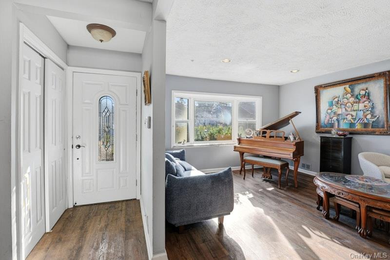 58 Circle Drive, Syosset, NY 11791