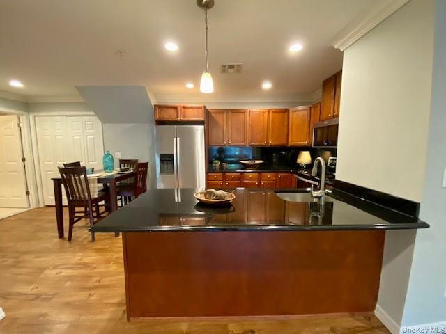 915 Dolphin Lane # 915, Holbrook, NY 11741