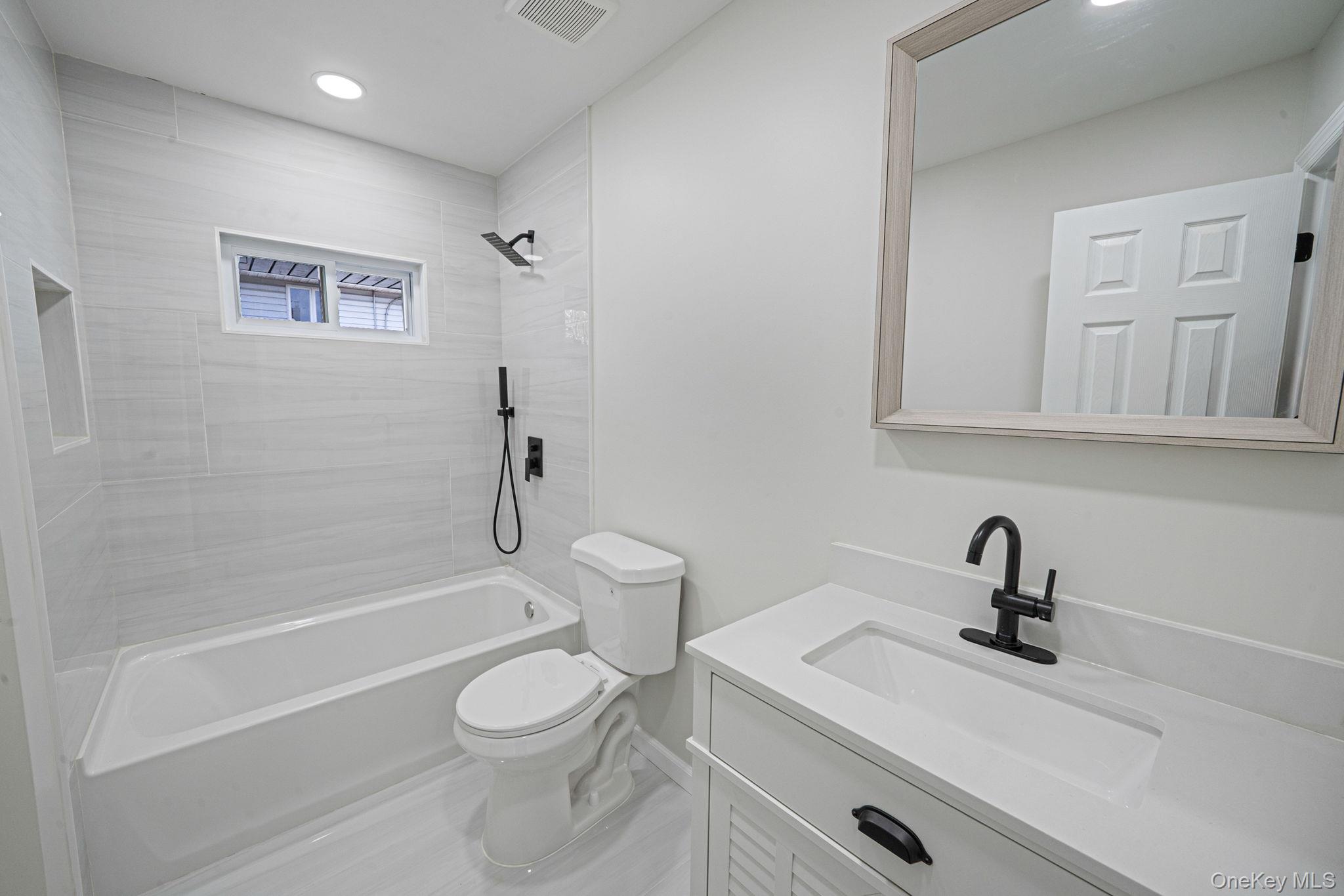 20 Bowling Lane, Deer Park, NY 11729