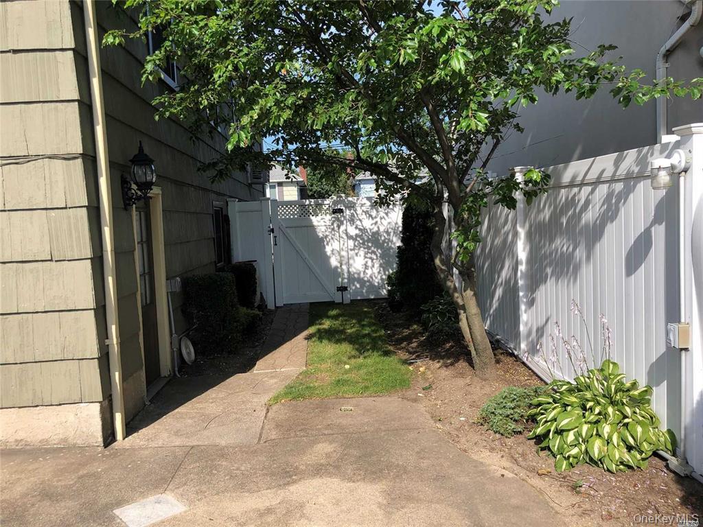 563 Albemarle Place, Cedarhurst, NY 11516