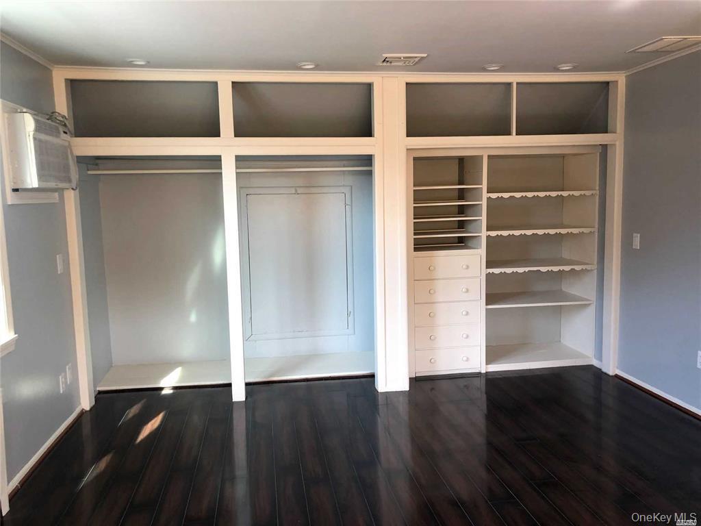 563 Albemarle Place, Cedarhurst, NY 11516