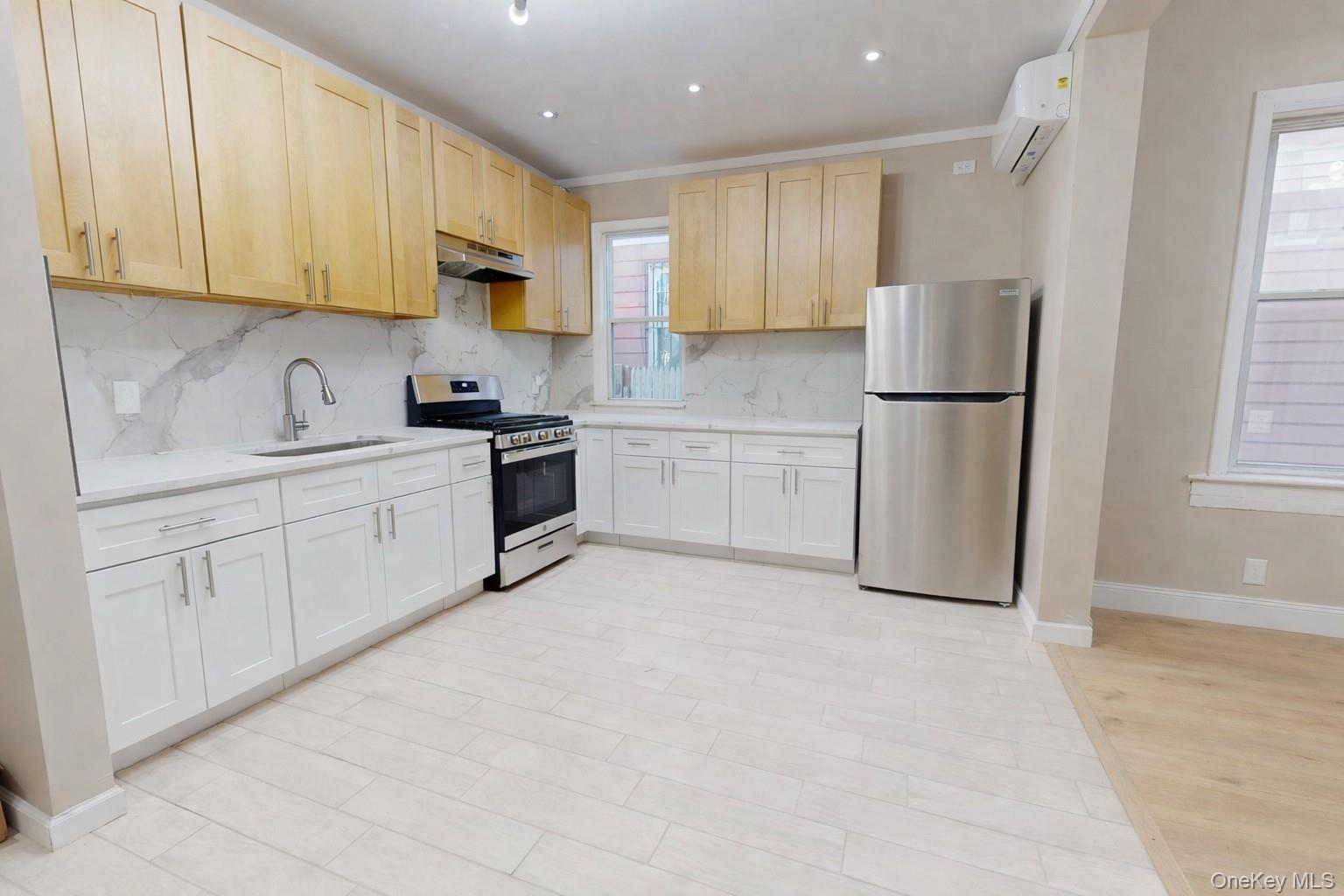 9561 115th Street, Richmond Hill, NY 11419