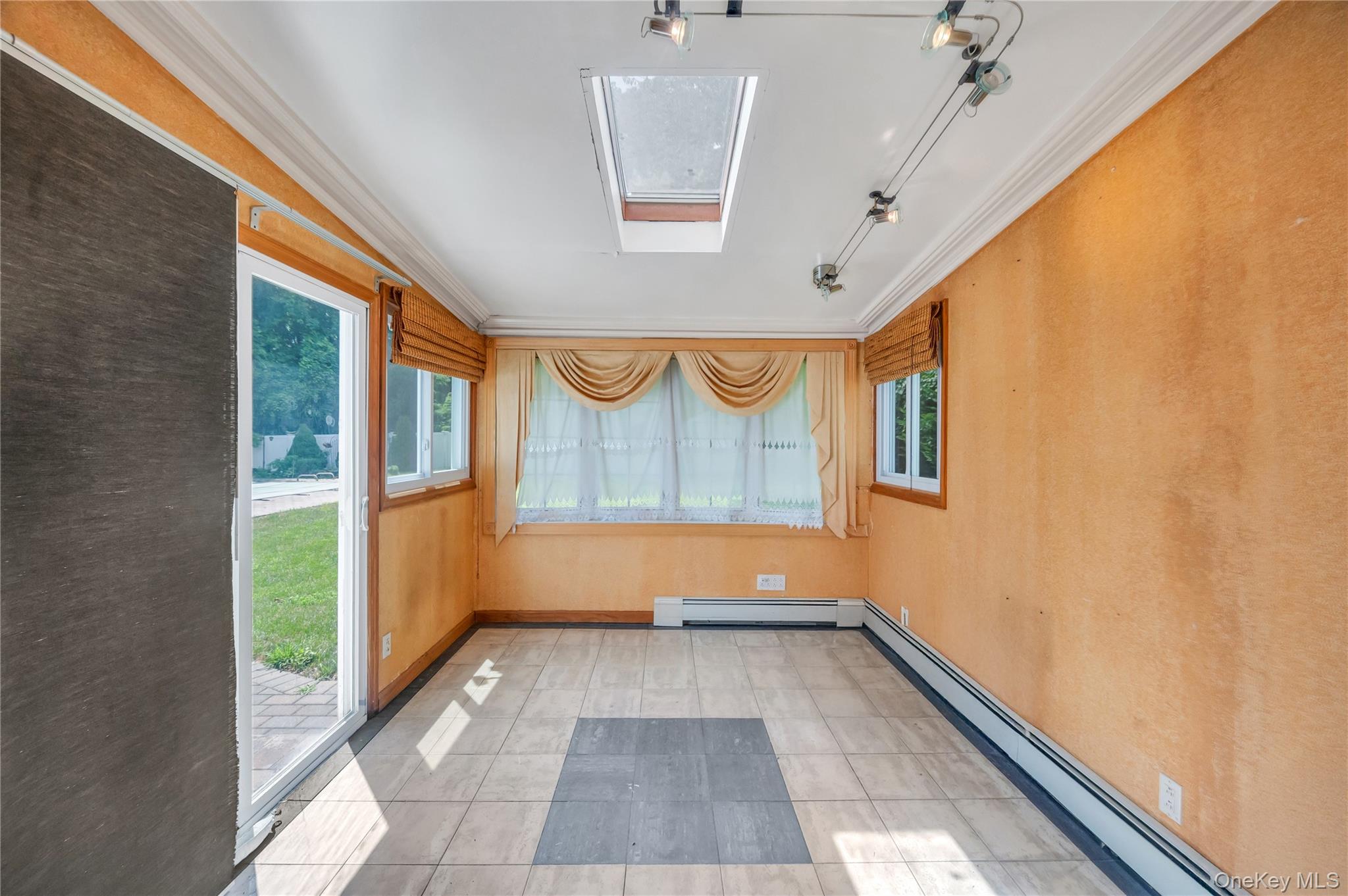 8 Brenner Road, Coram, NY 11727