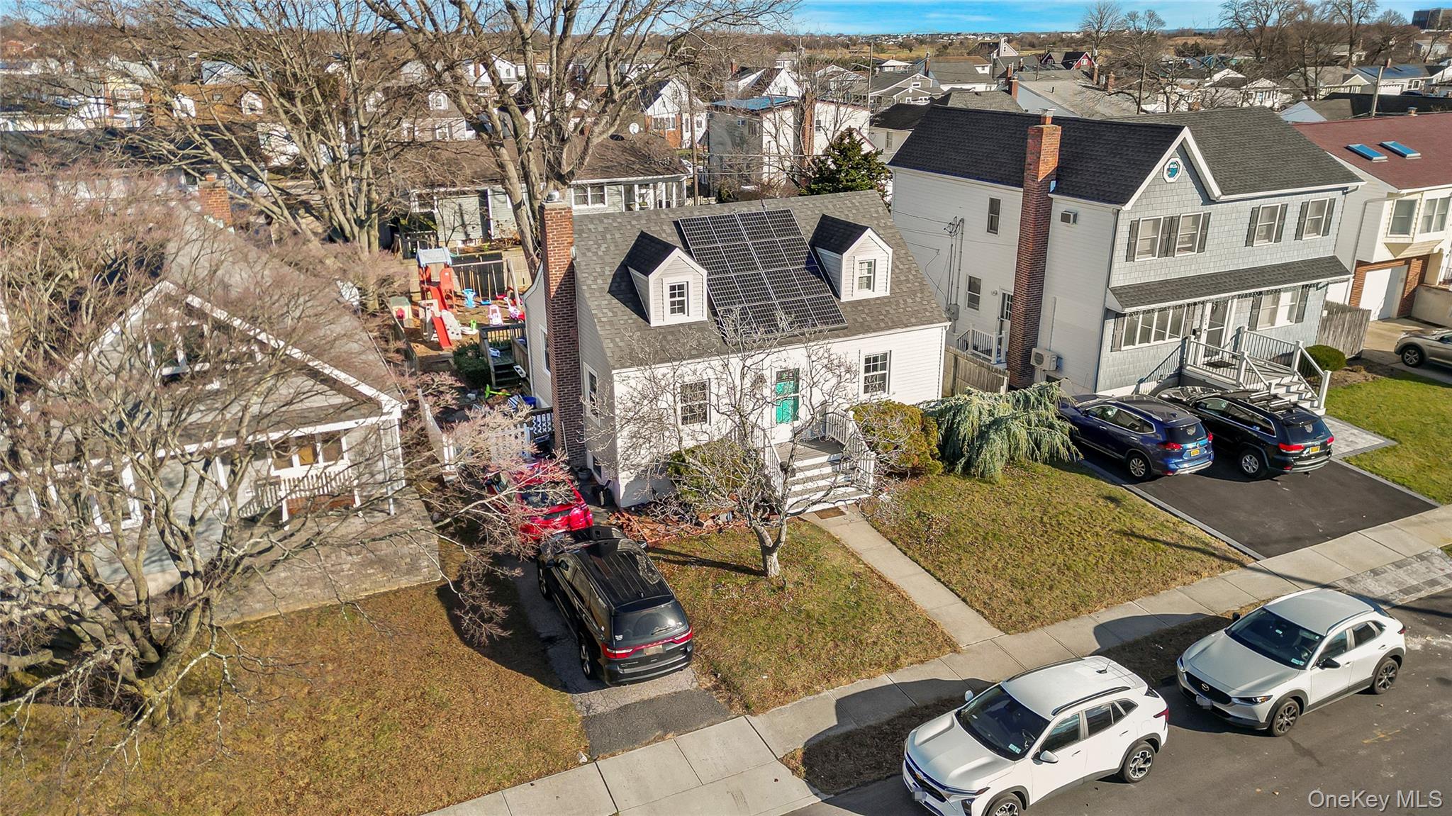 222 Lido Parkway, Lindenhurst, NY 11757