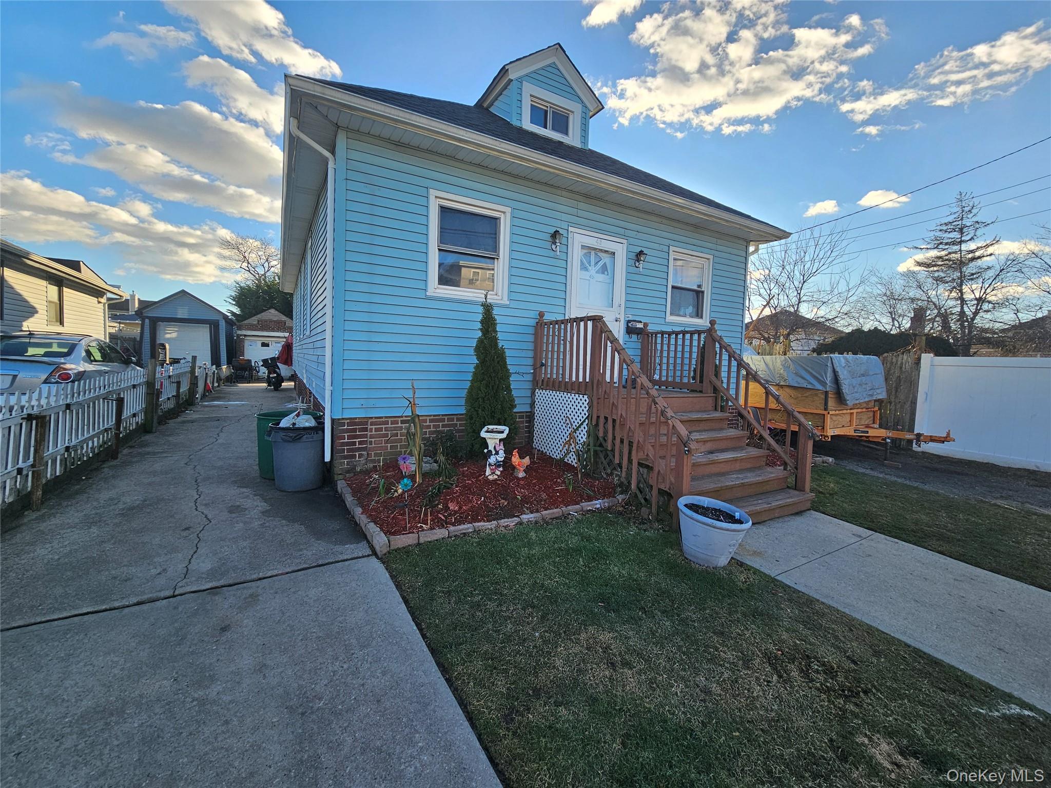 45 Bayswater Boulevard, Inwood, NY 11096